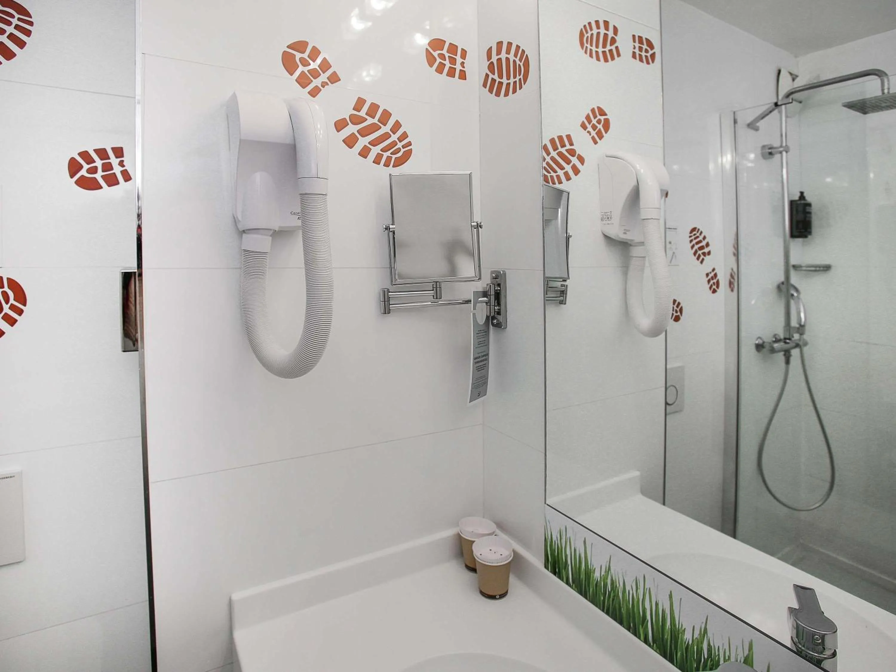 Bedroom in Ibis Styles Lisieux Normandie