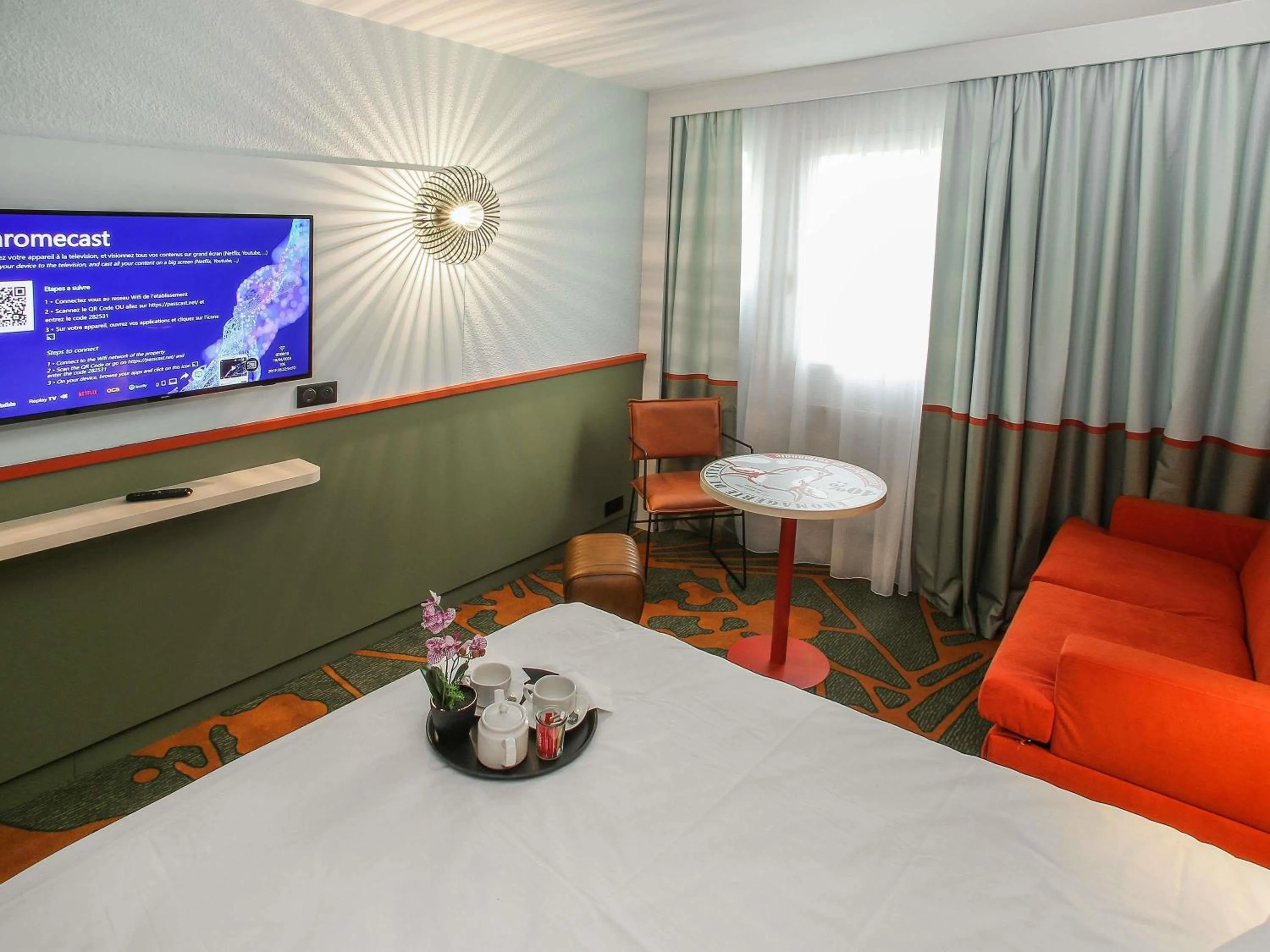 Bedroom, Bed in Ibis Styles Lisieux Normandie