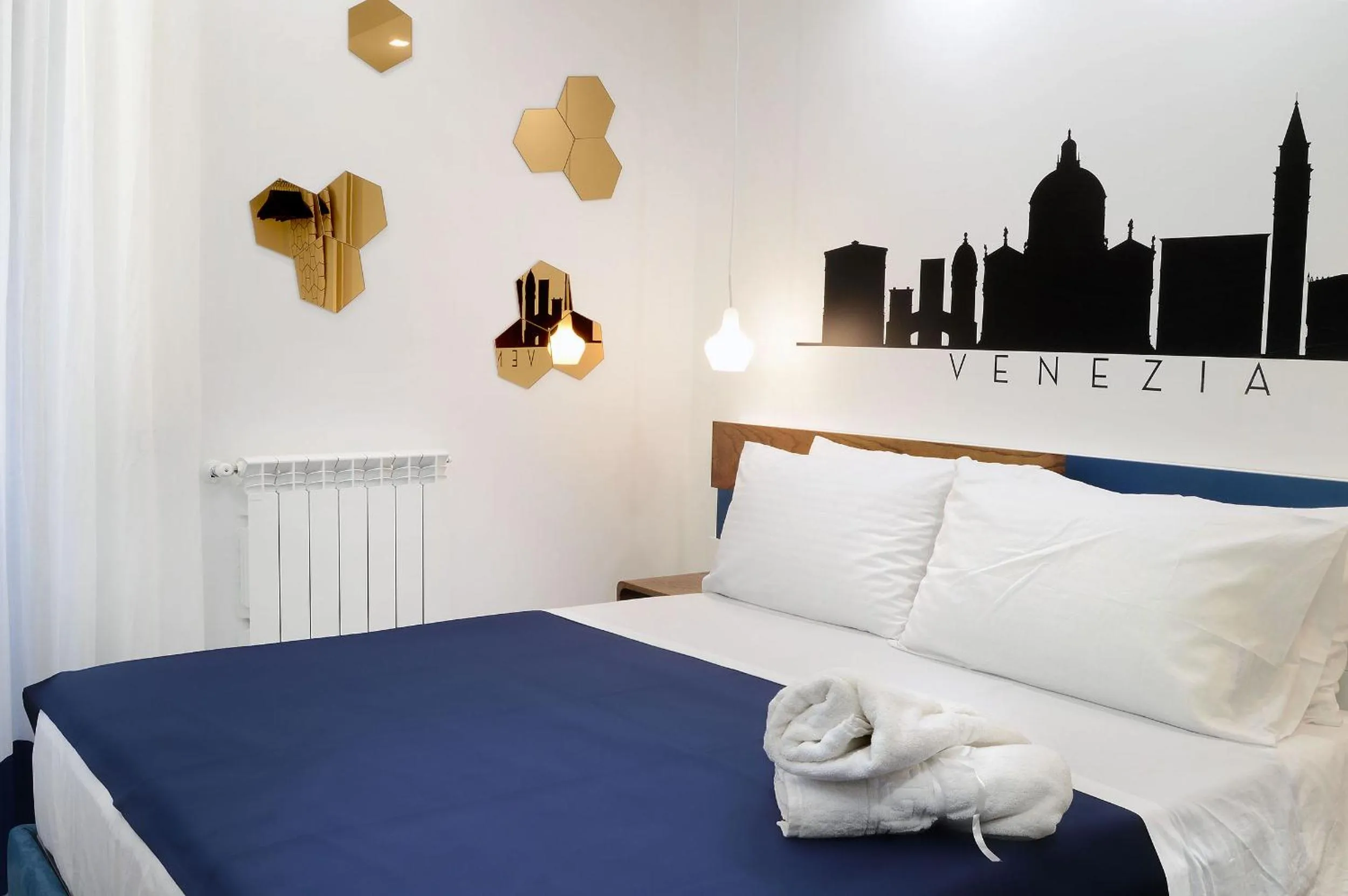 Bed in Napoli Central Station Studio