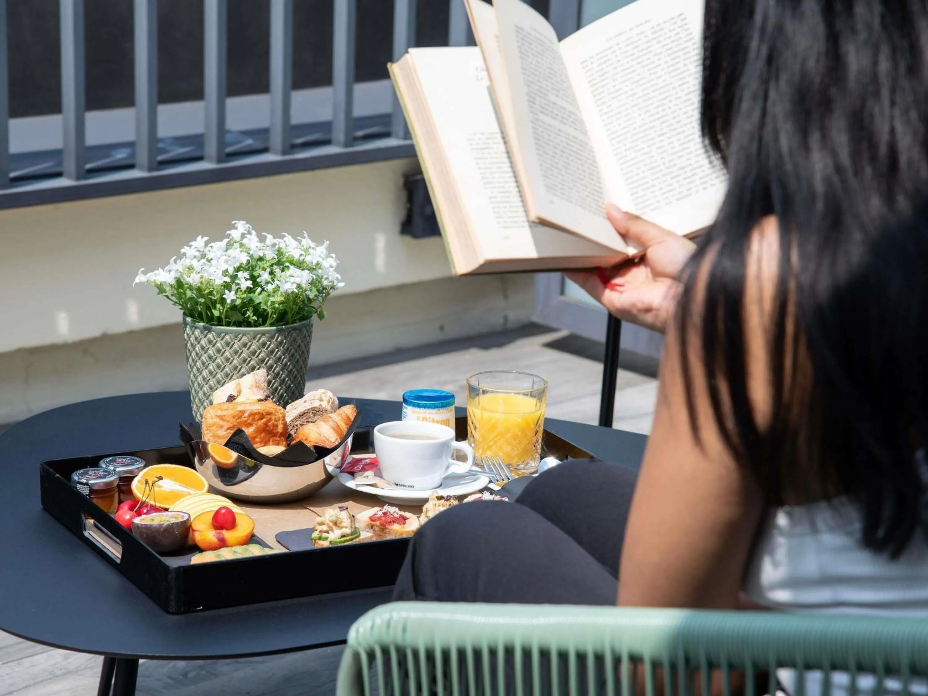 Bedroom in Mercure Paris Bercy Bibliothèque
