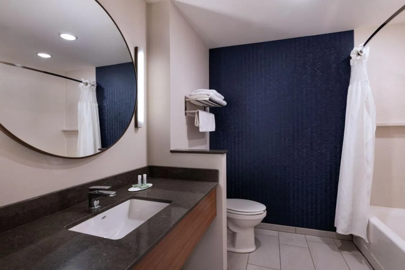 Bathroom in Fairfield Inn & Suites Lincoln Crete
