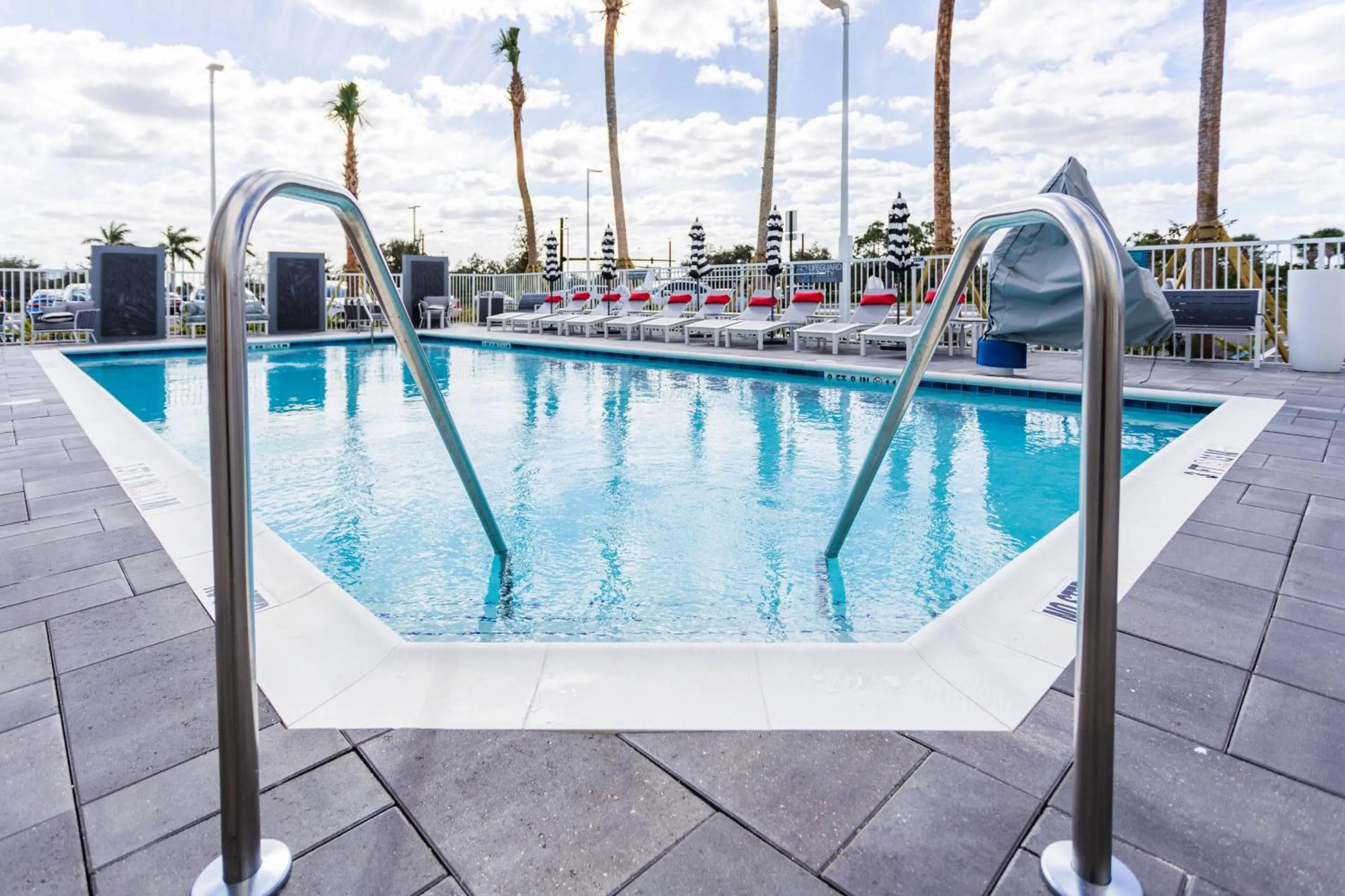 Swimming pool in TownePlace Suites Port St. Lucie I-95