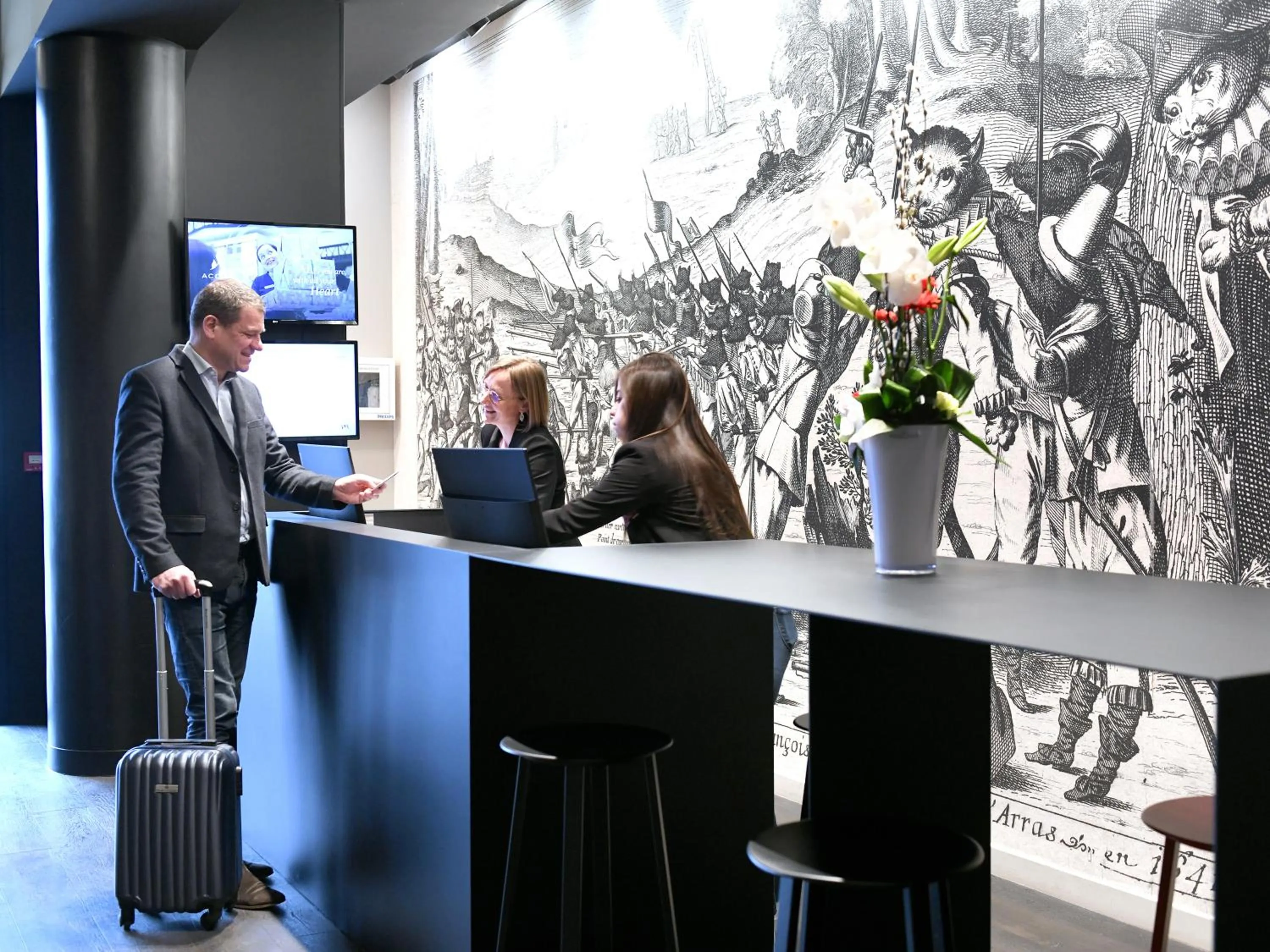 Lobby or reception in Mercure Arras Centre Gare