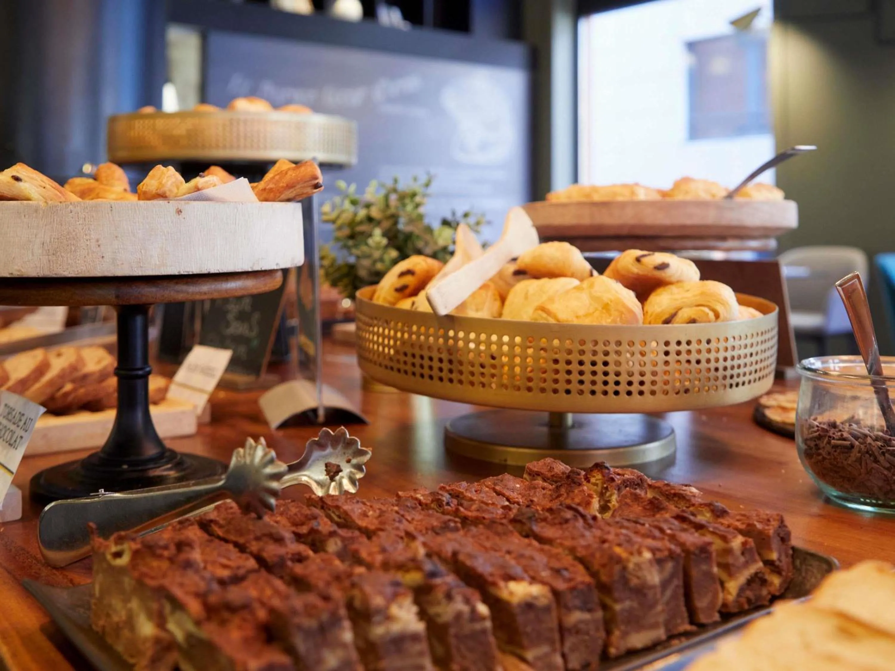 Breakfast in Mercure Arras Centre Gare