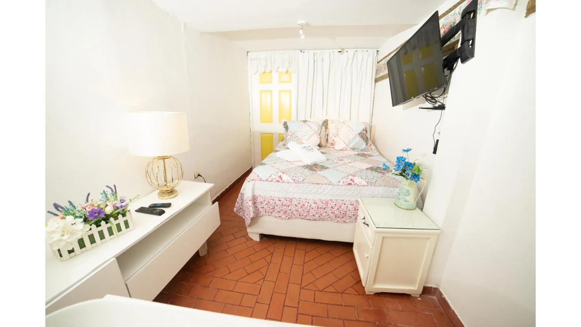 Bed in Posada del Angel