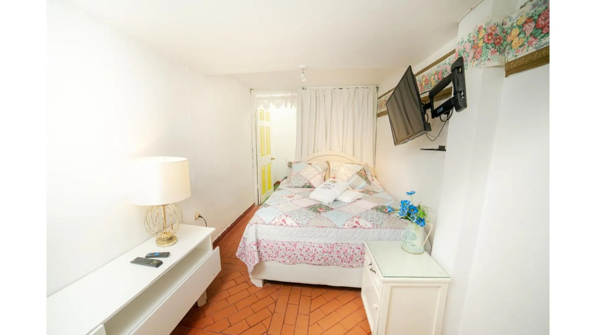 Bed in Posada del Angel