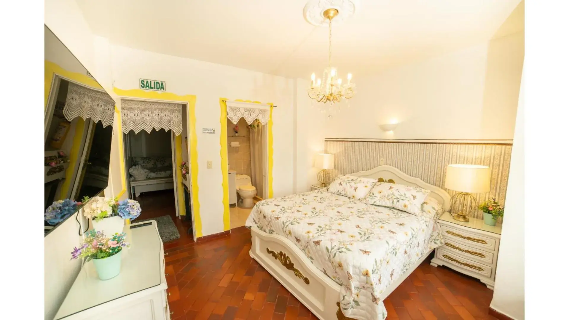 Superior Queen Room - single occupancy in Posada del Angel Superior Queen Room - single occupancy in Posada del Angel