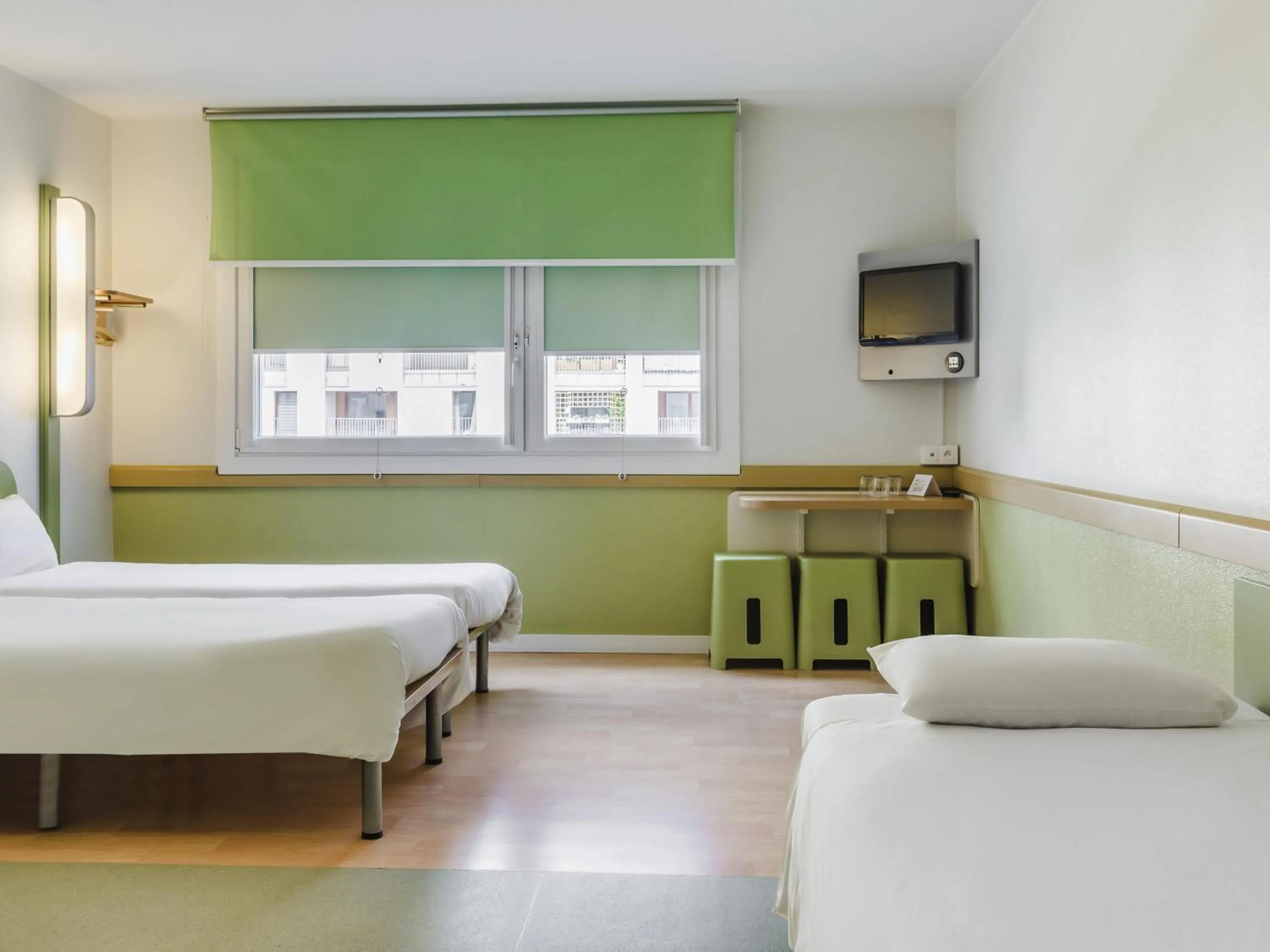 Bedroom, Bed in ibis budget Warszawa West Station