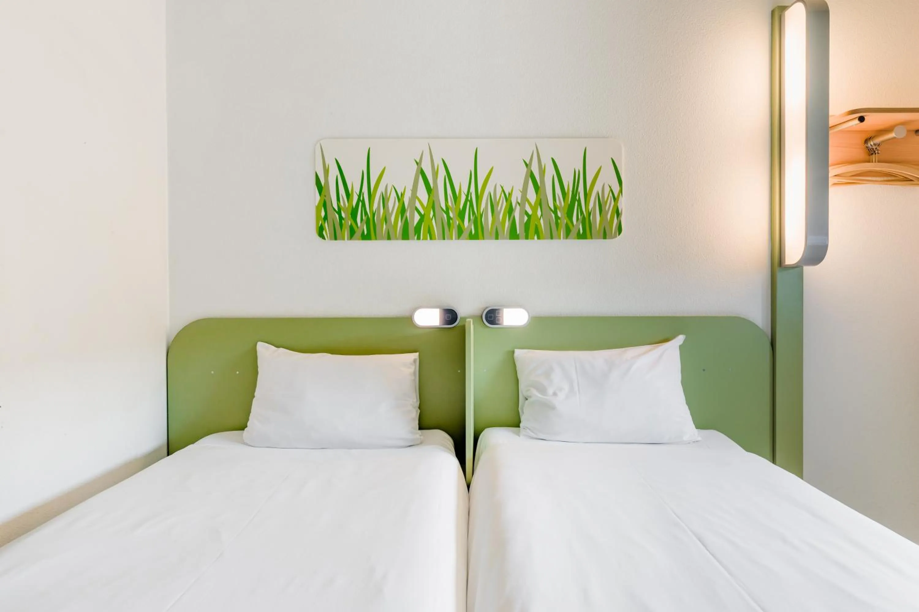 Bed in ibis budget Warszawa West Station