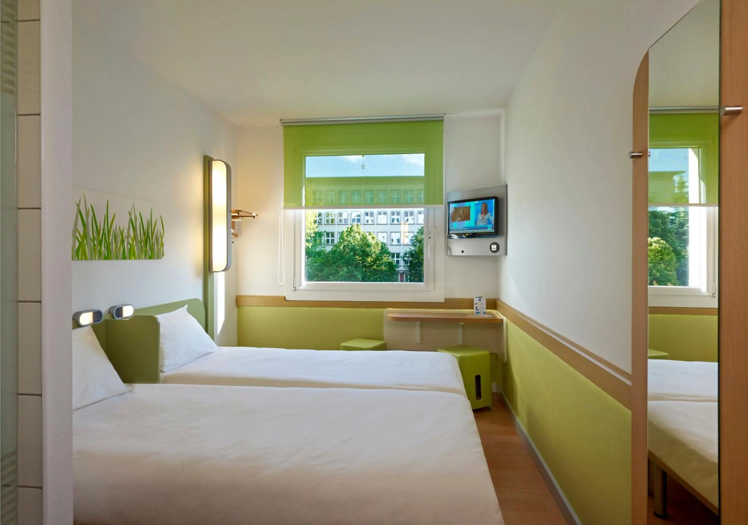 Photo of the whole room, Bed in ibis budget Warszawa West Station