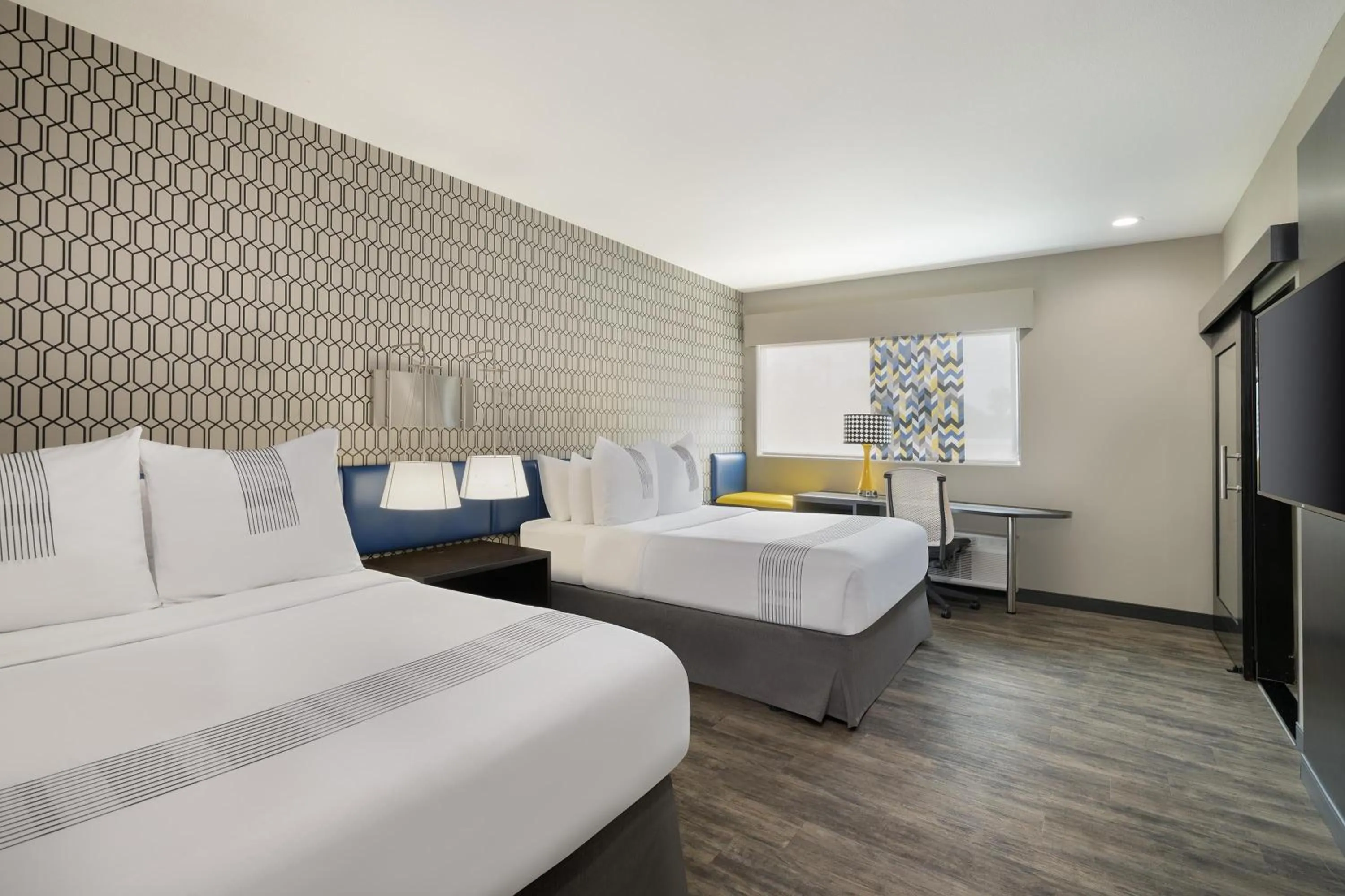 Bedroom, Bed in GLō Best Western Tulsa-Catoosa East Route 66