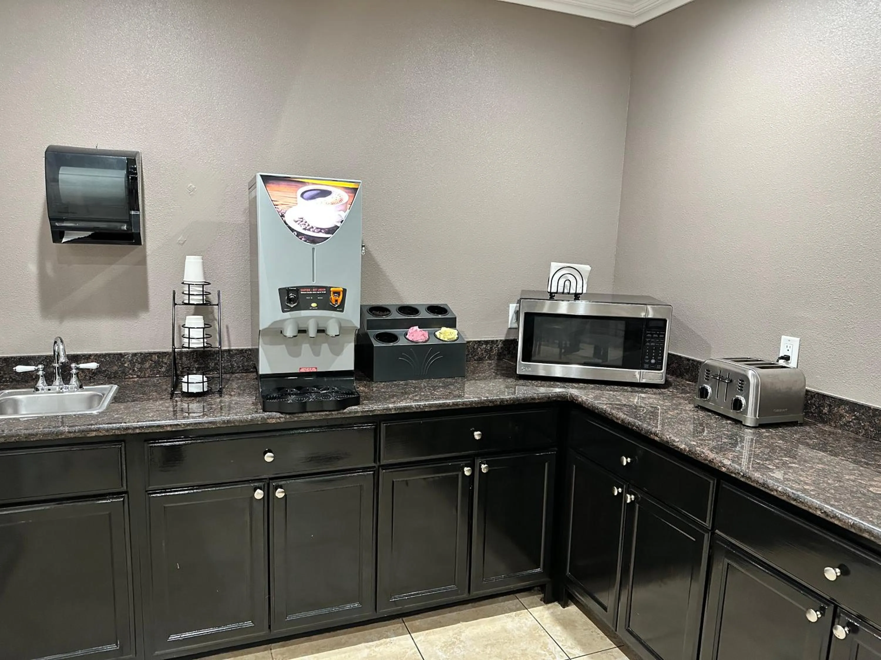 Coffee/tea facilities in Super 8 by Wyndham Mesa Downtown Near Convention Center