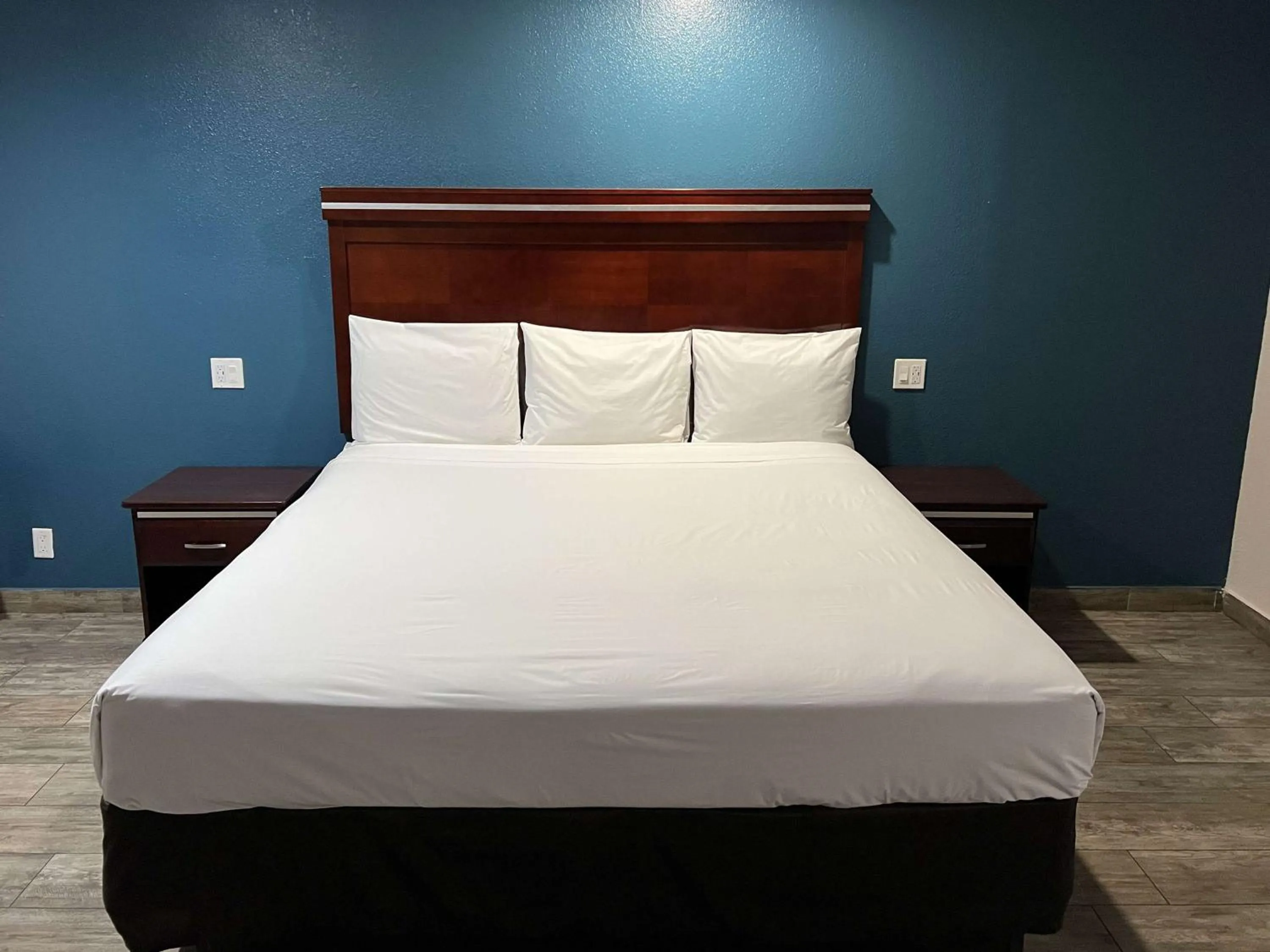 Photo of the whole room, Bed in Studio 6 Suites Mesa AZ Near Downtown & Sloan Park