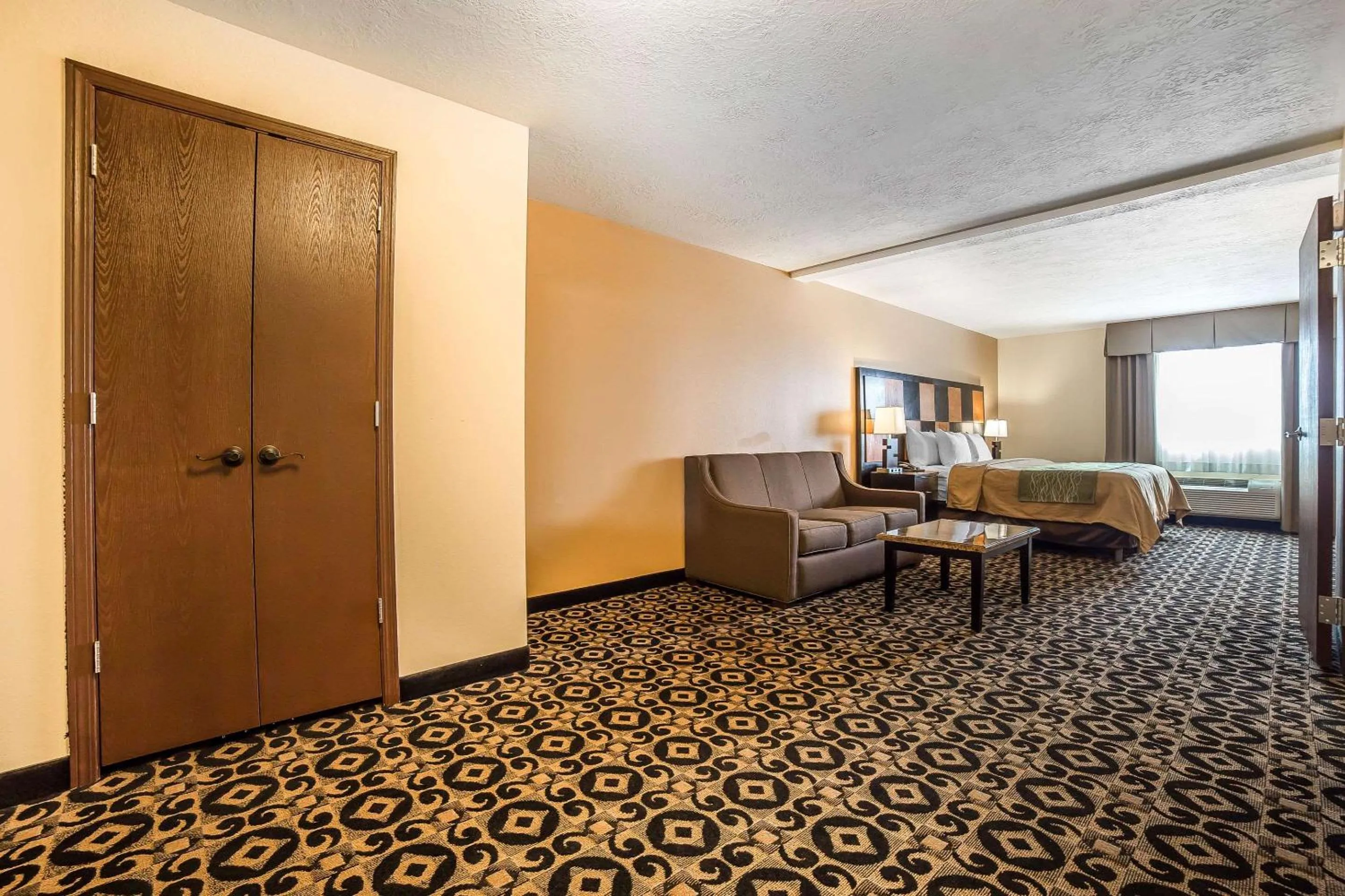 Bedroom in Comfort Inn Ballard-Roosevelt