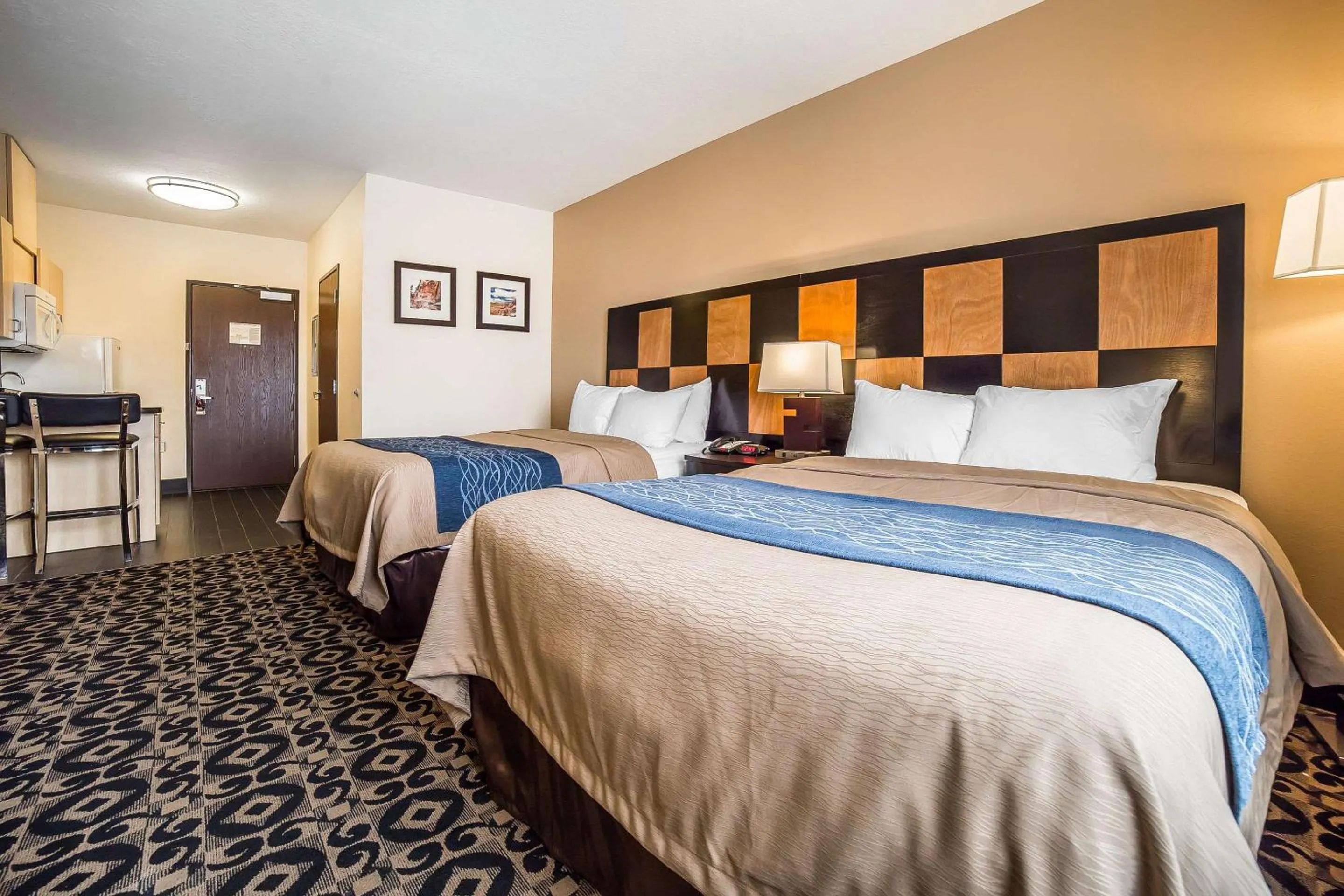 Bedroom, Bed in Comfort Inn Ballard-Roosevelt