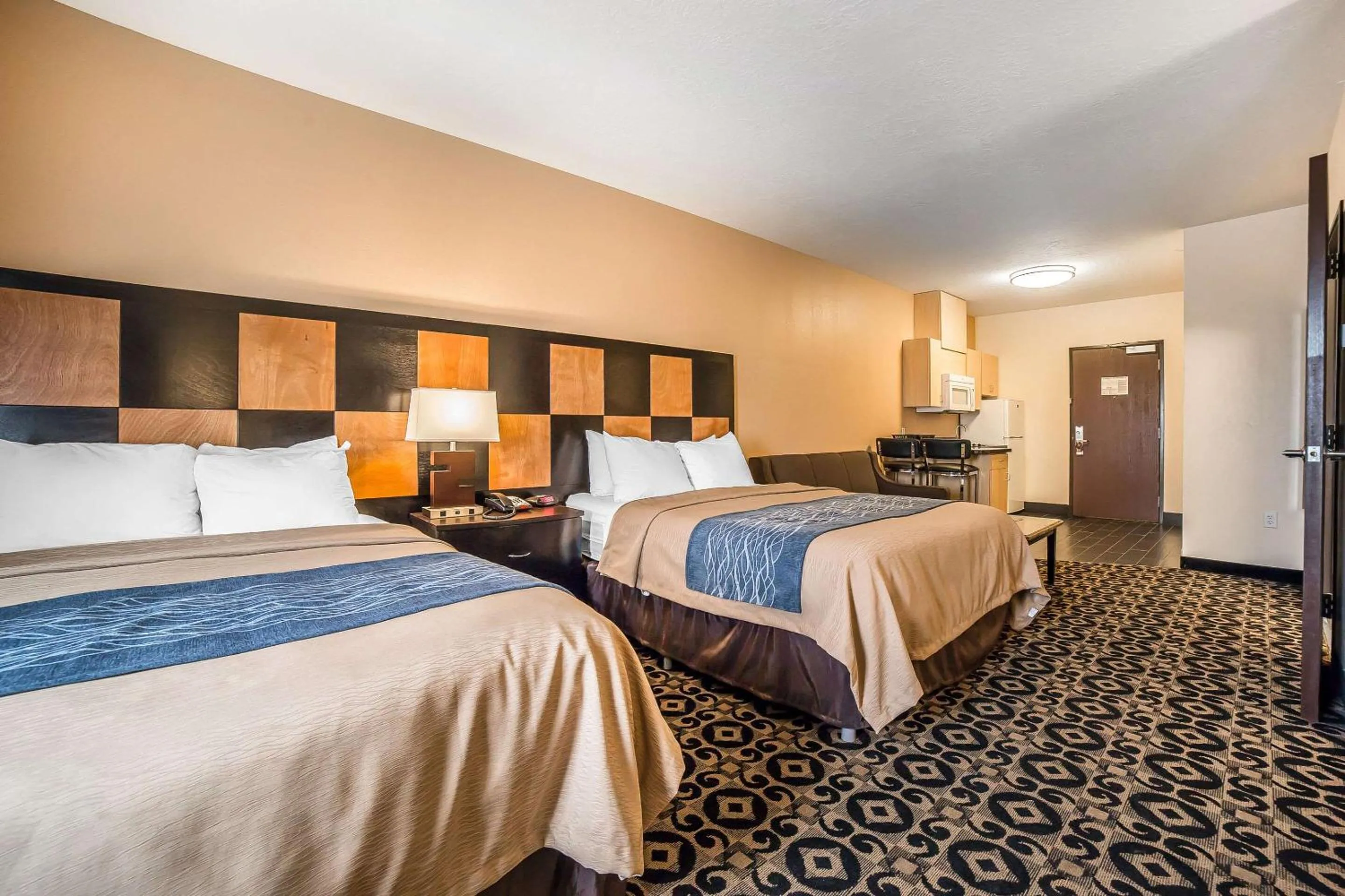 Bedroom, Bed in Comfort Inn Ballard-Roosevelt