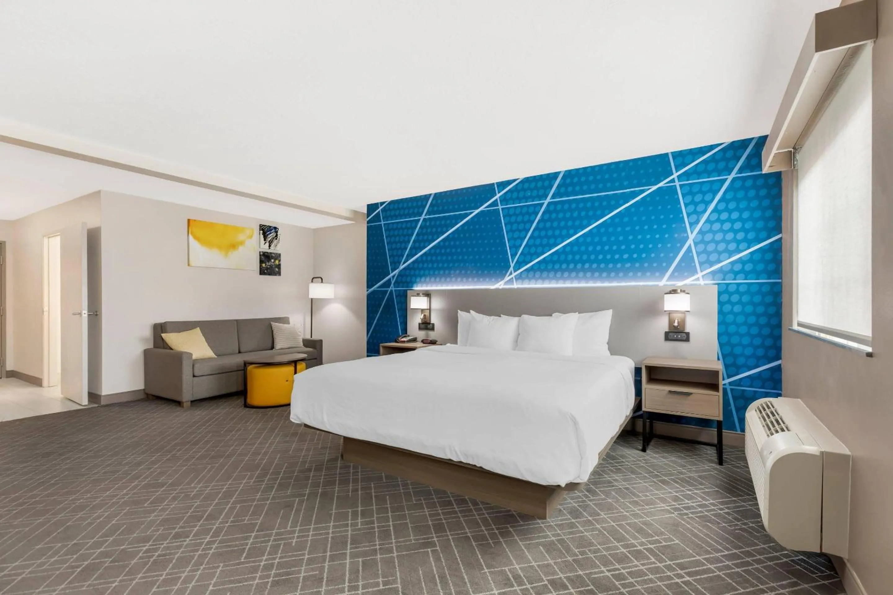 Bedroom, Bed in Comfort Inn Ballard-Roosevelt