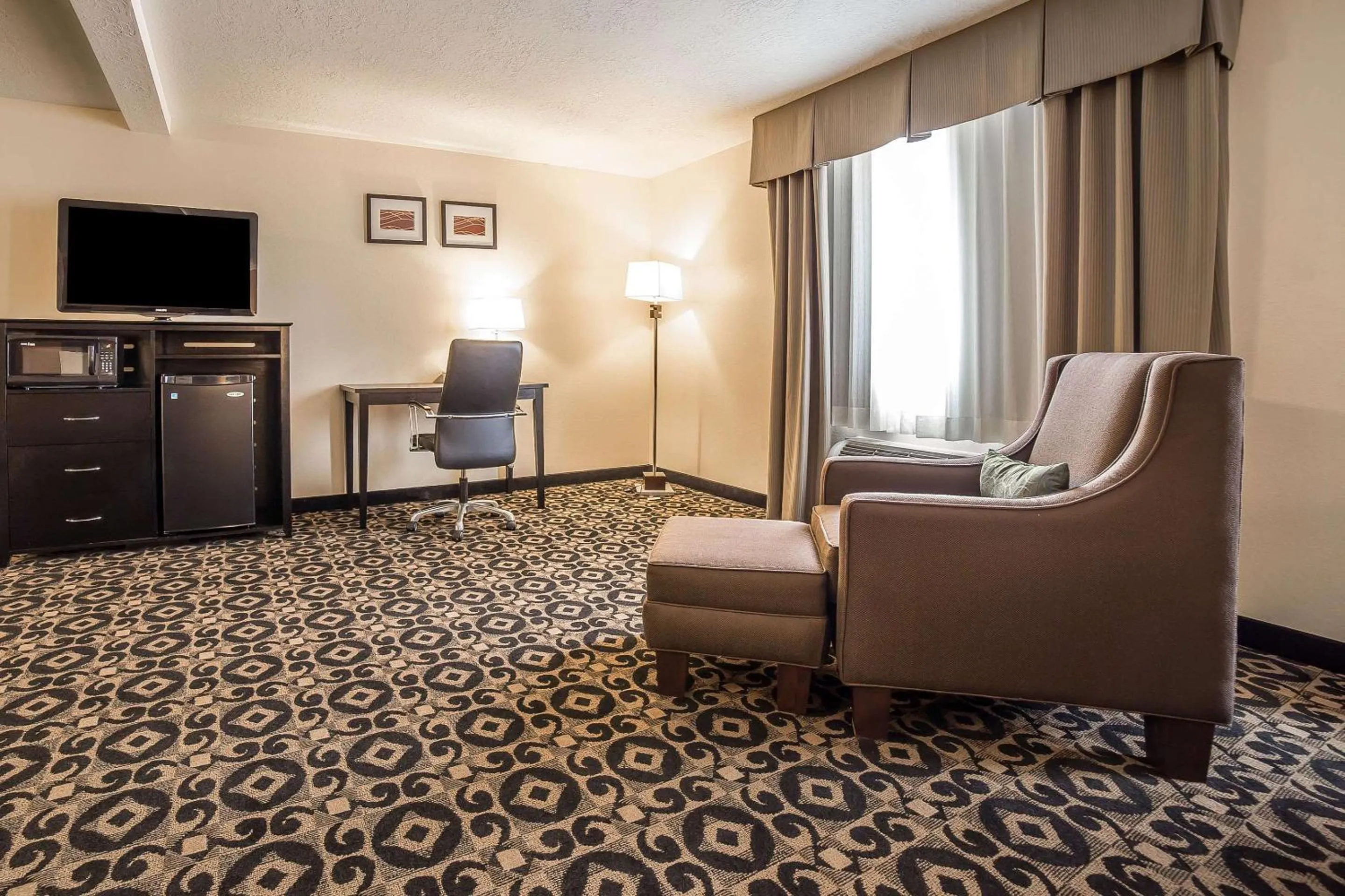 Bedroom in Comfort Inn Ballard-Roosevelt