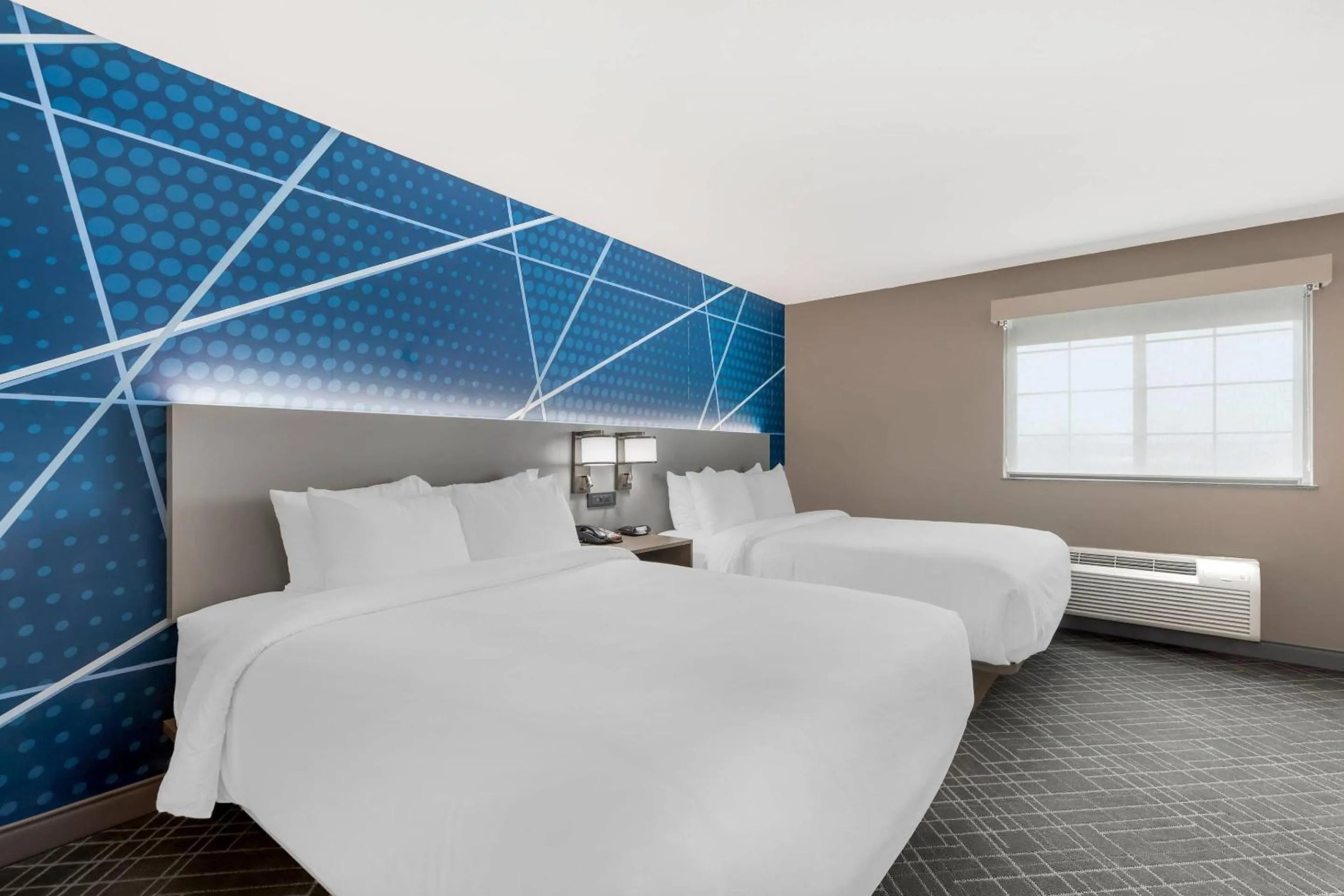 Bedroom, Bed in Comfort Inn Ballard-Roosevelt