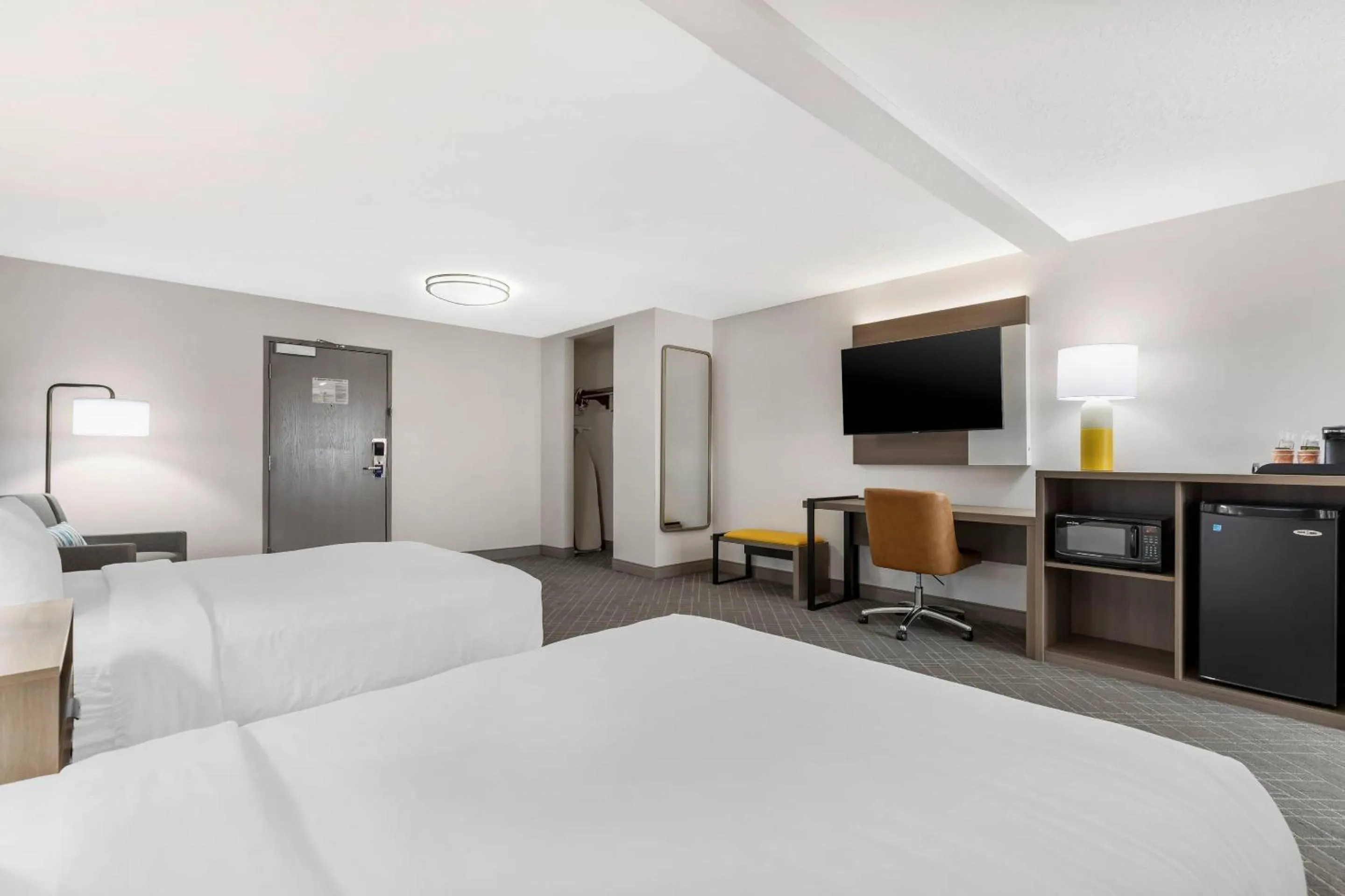 Bedroom, Bed in Comfort Inn Ballard-Roosevelt