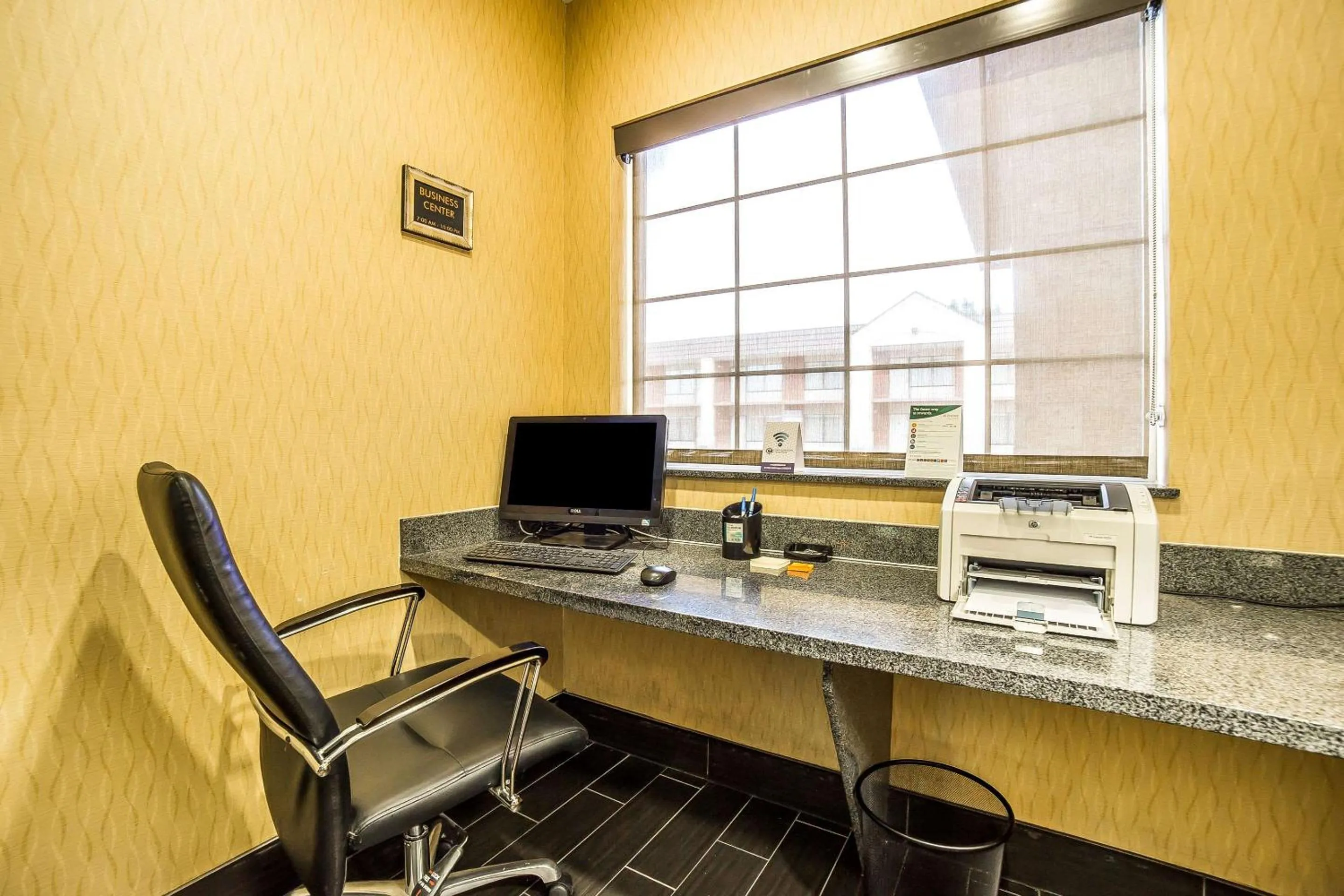 Business facilities in Comfort Inn Ballard-Roosevelt