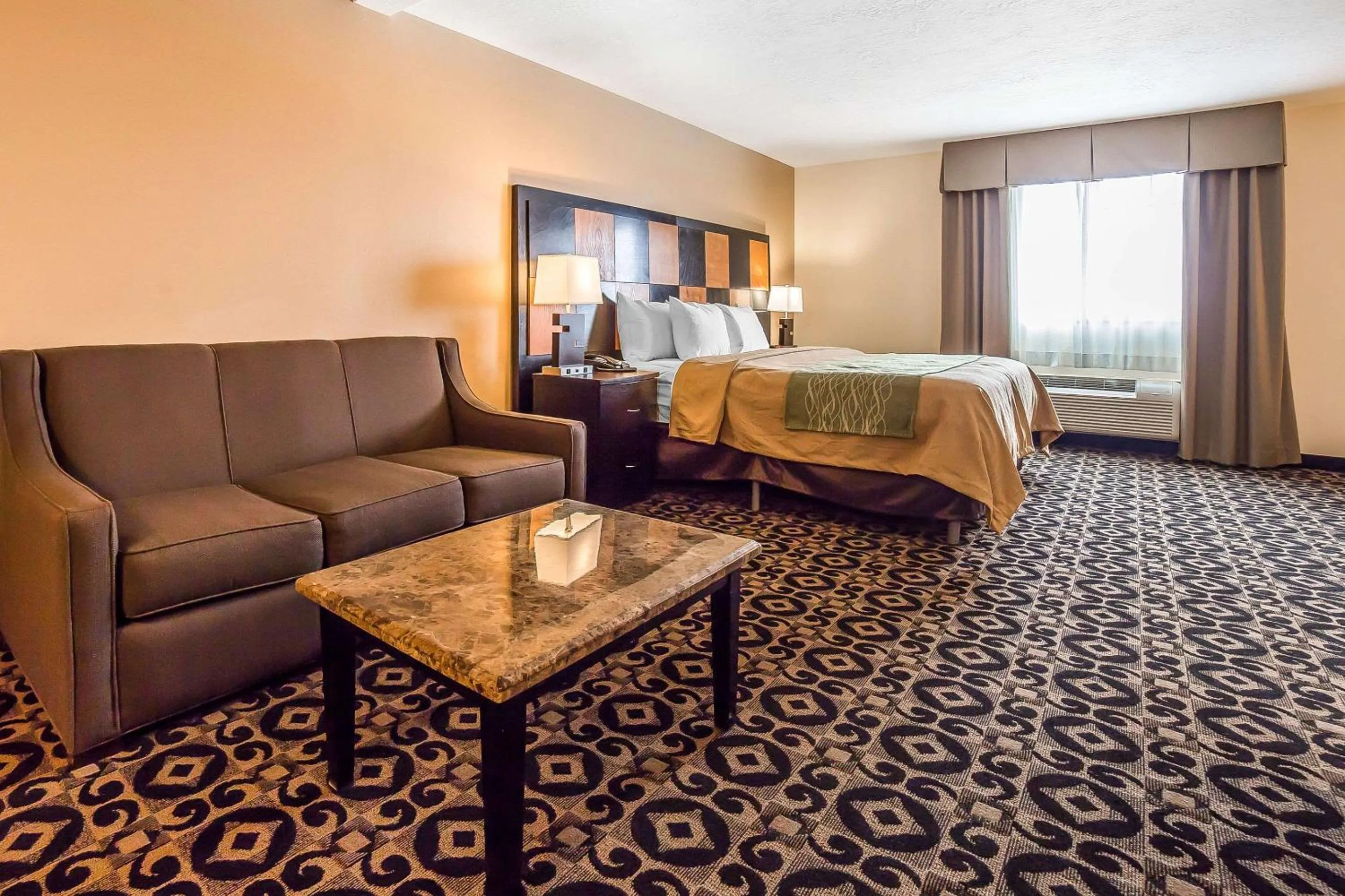 Bedroom, Bed in Comfort Inn Ballard-Roosevelt