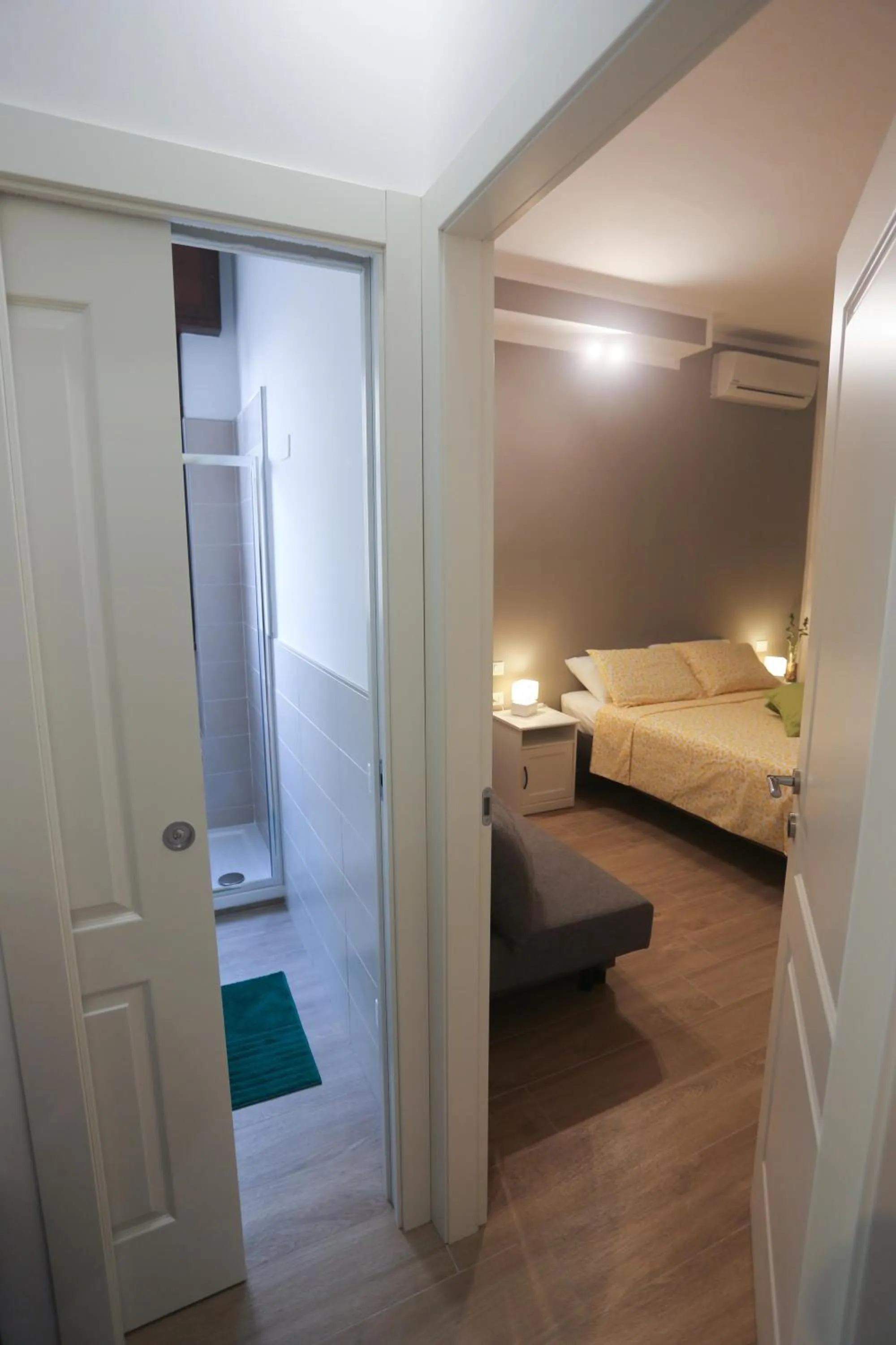 Photo of the whole room, Bed in Residenza Leone