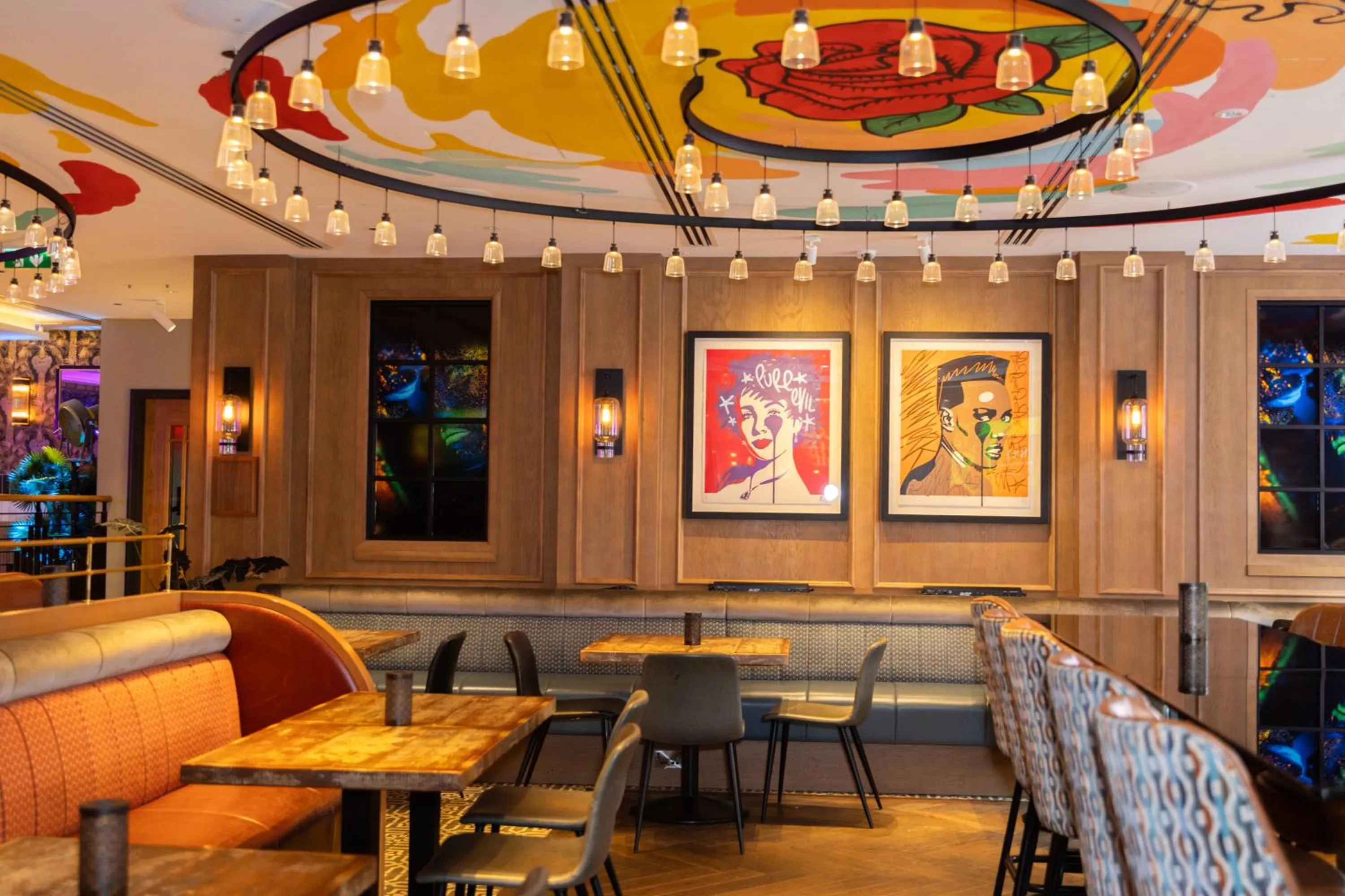 Lounge or bar in NYX Hotel Dublin Christchurch