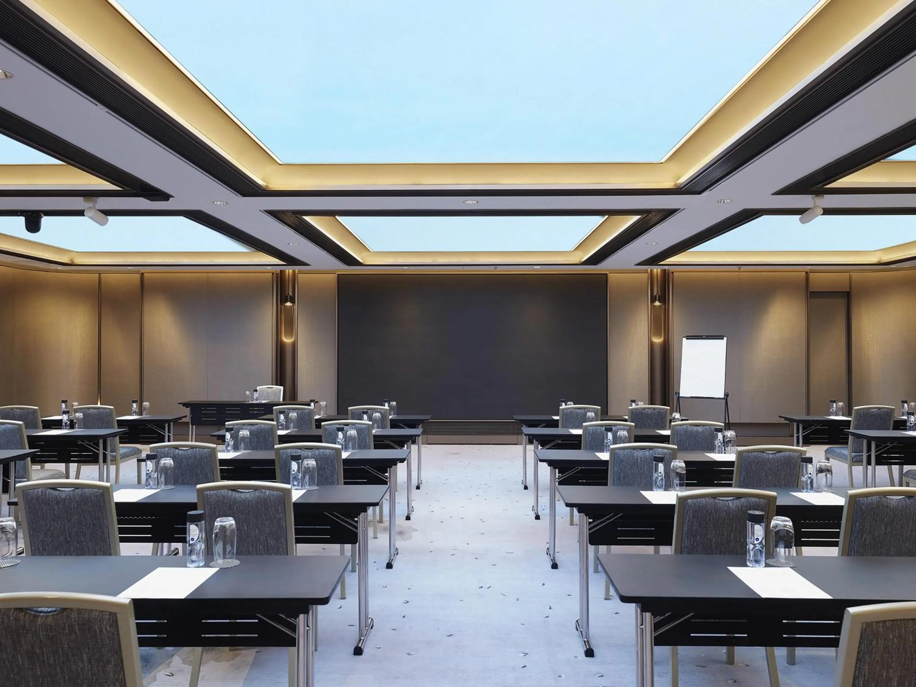 Meeting/conference room in Novotel Century Hong Kong