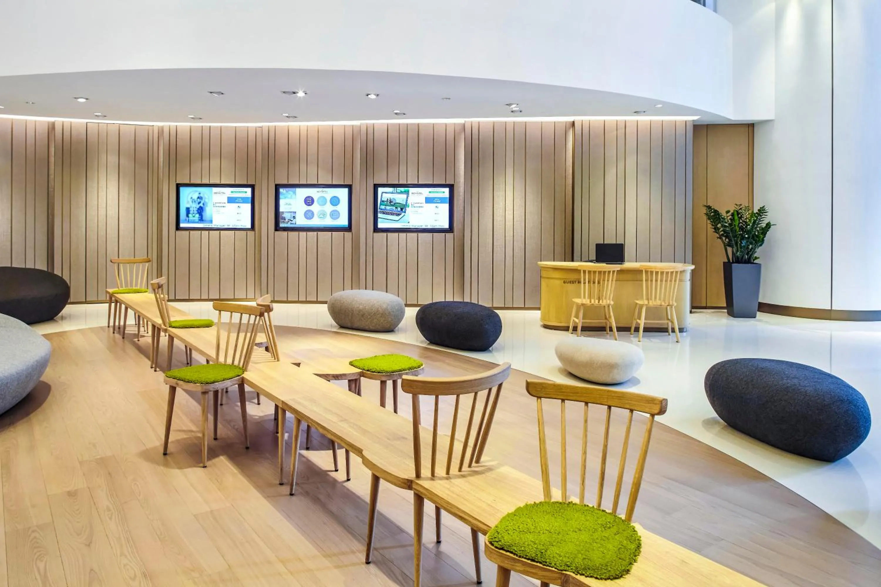 Lobby or reception in Novotel Century Hong Kong