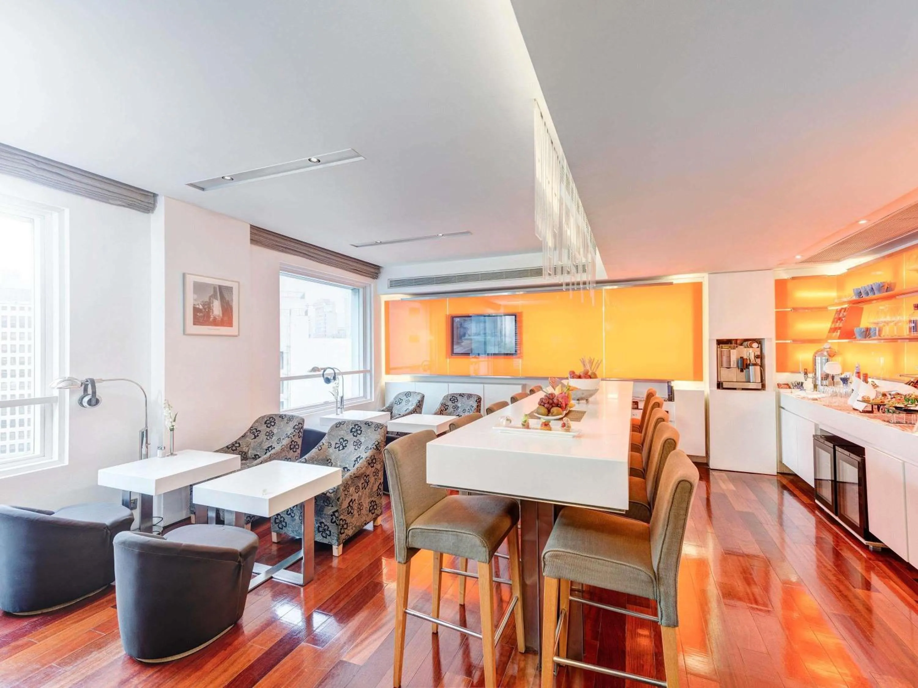 Bedroom in Novotel Century Hong Kong