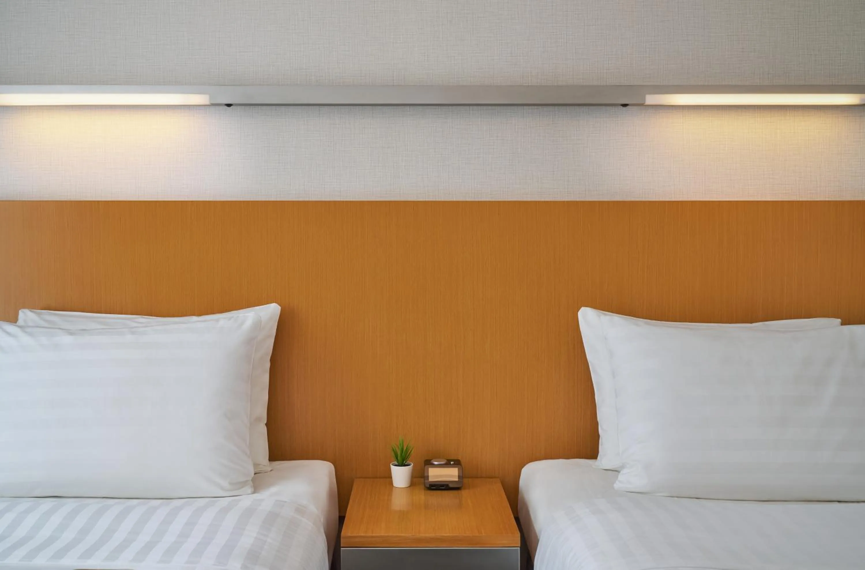 Bed in Novotel Century Hong Kong