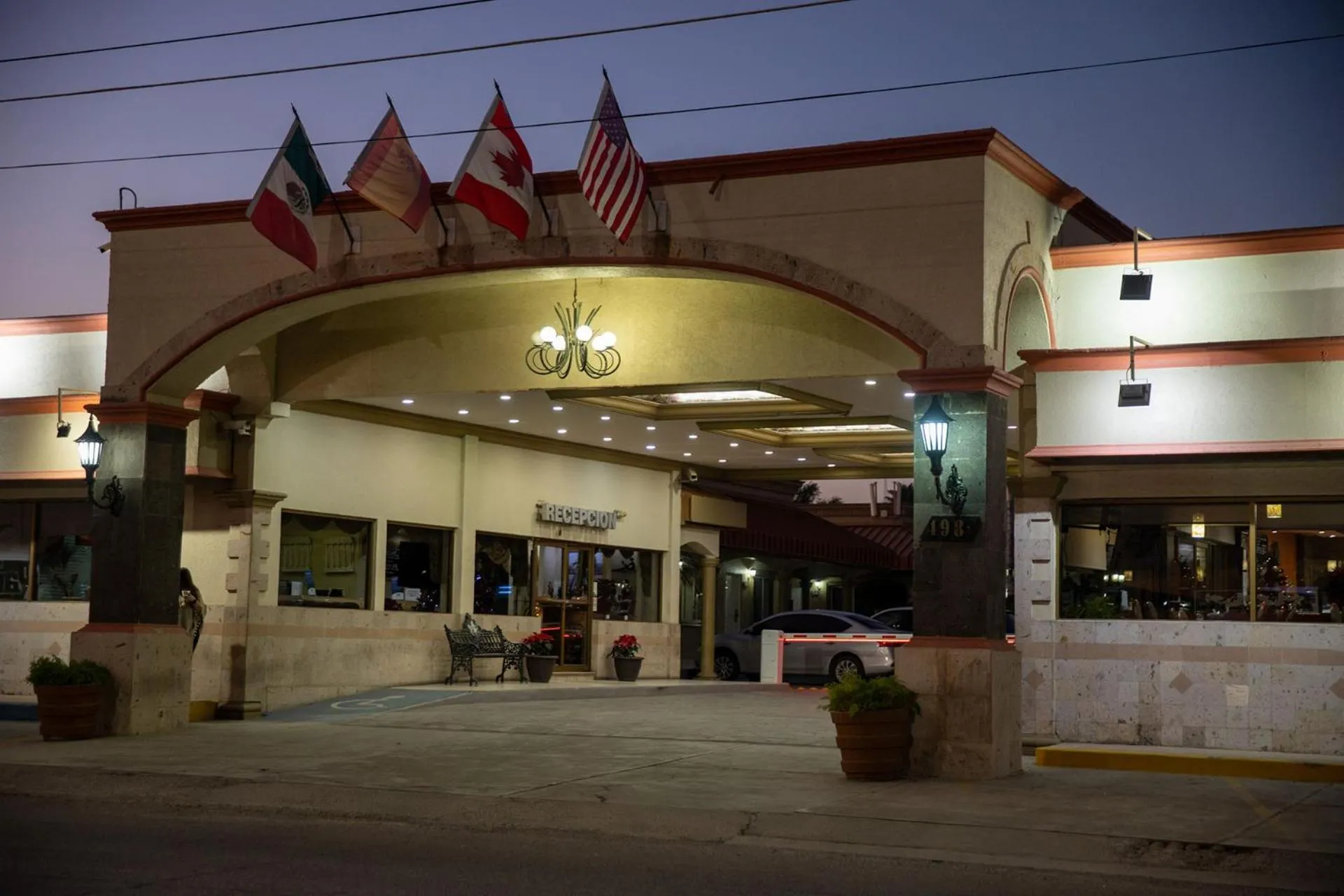 Facade/entrance in Hotel San Martin