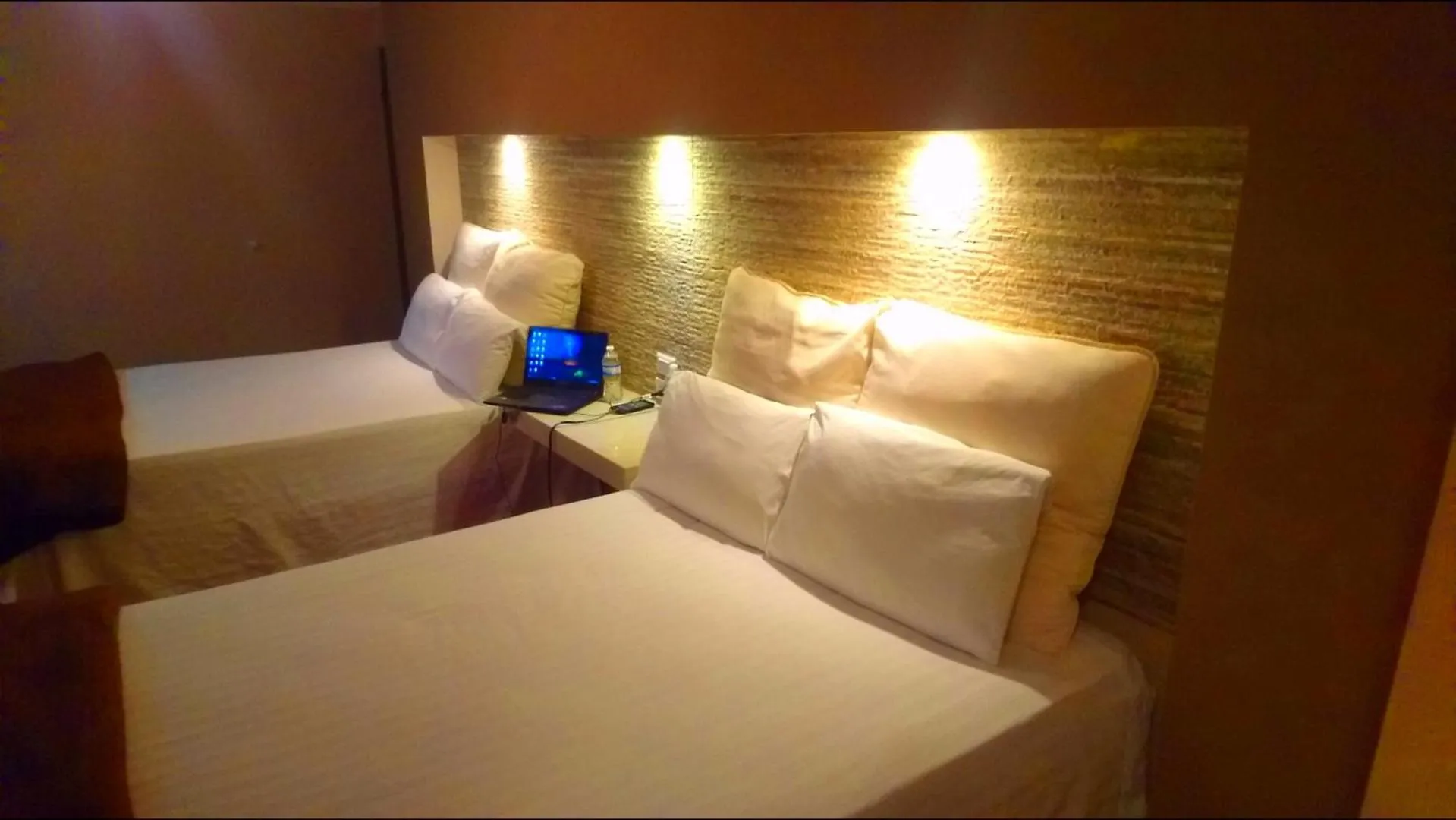 Photo of the whole room in Hotel Royal Inn