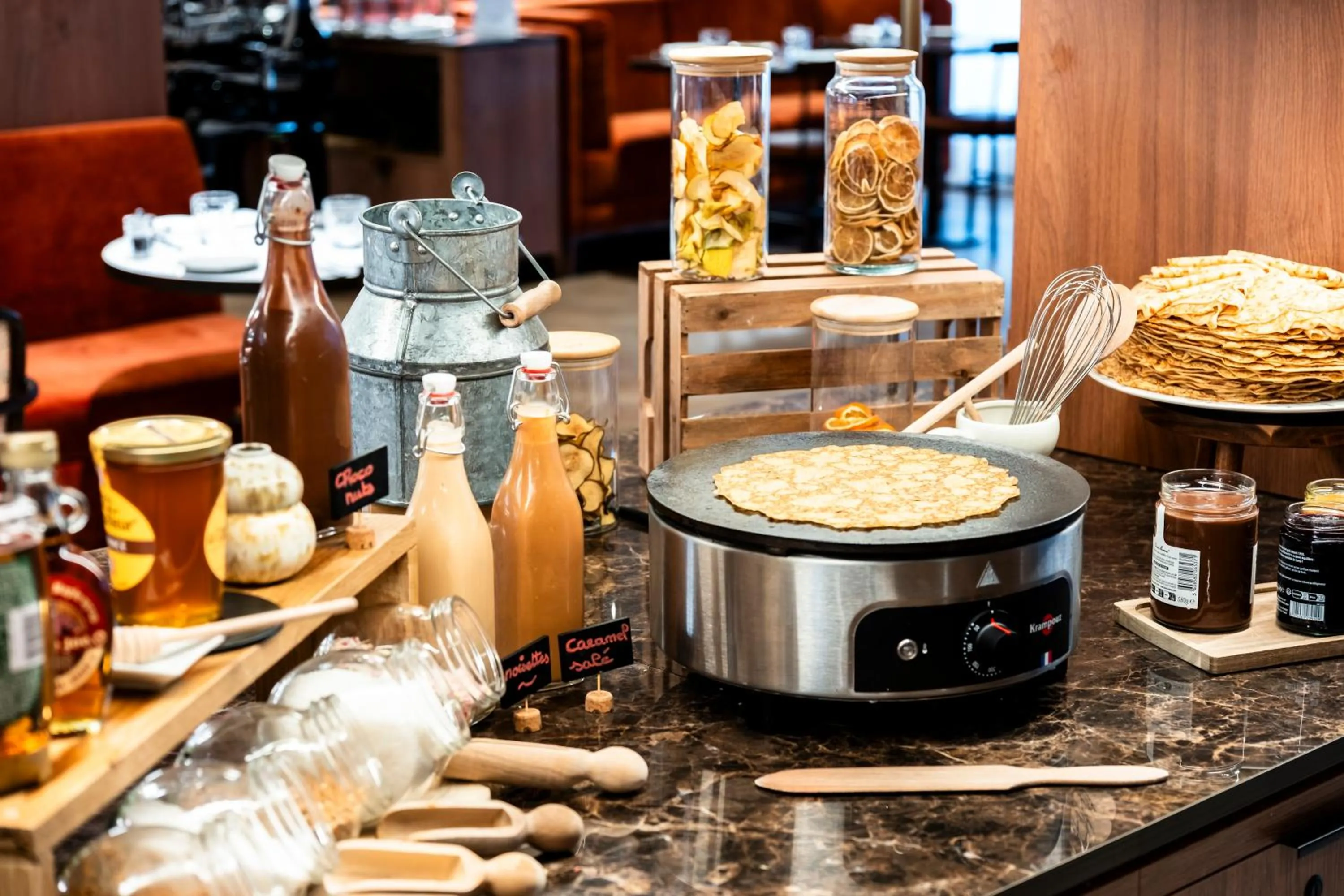 Food and drinks in Mercure Rouen Centre Champ de Mars