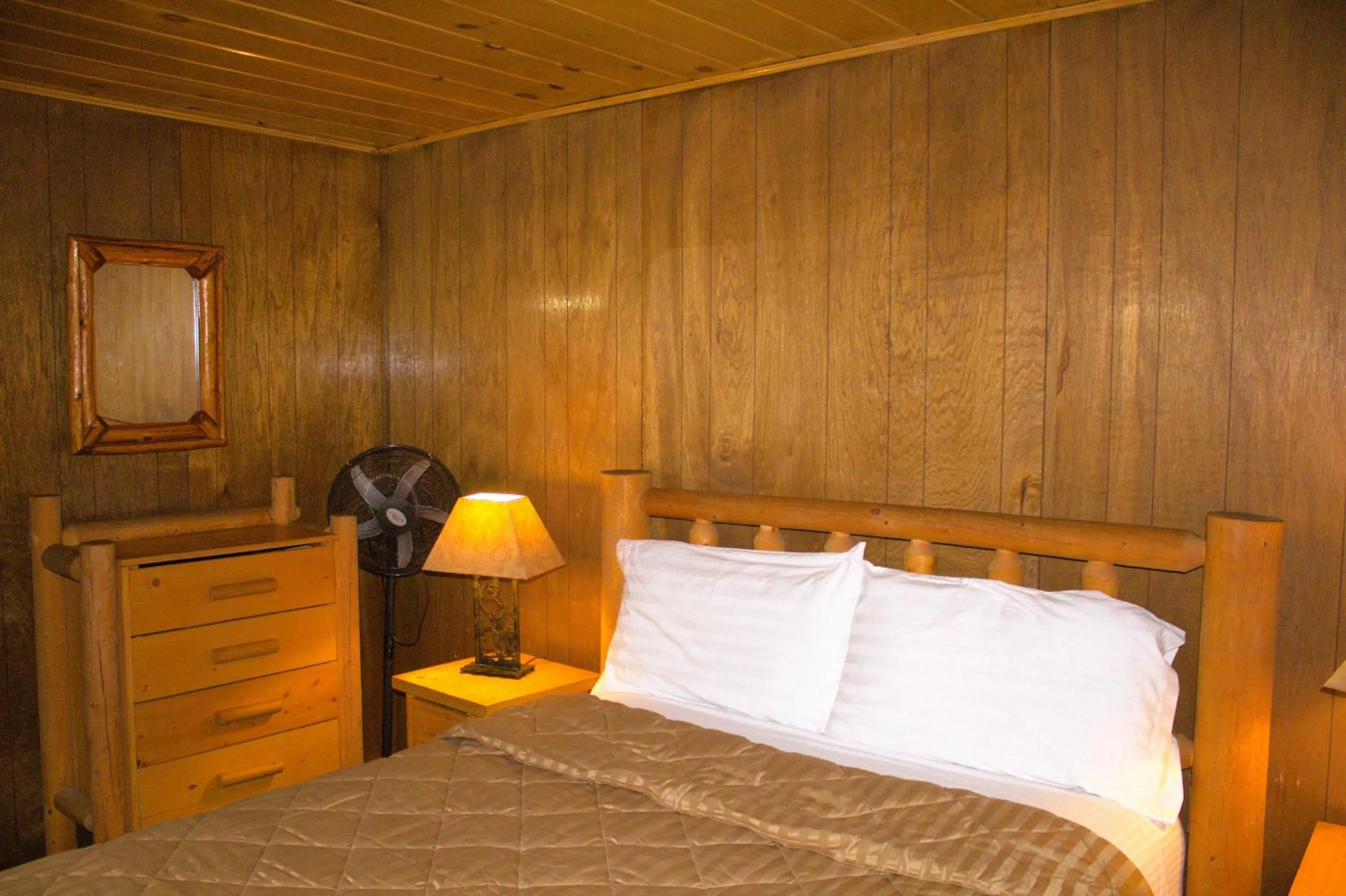 Bed in Goldmine Lodge