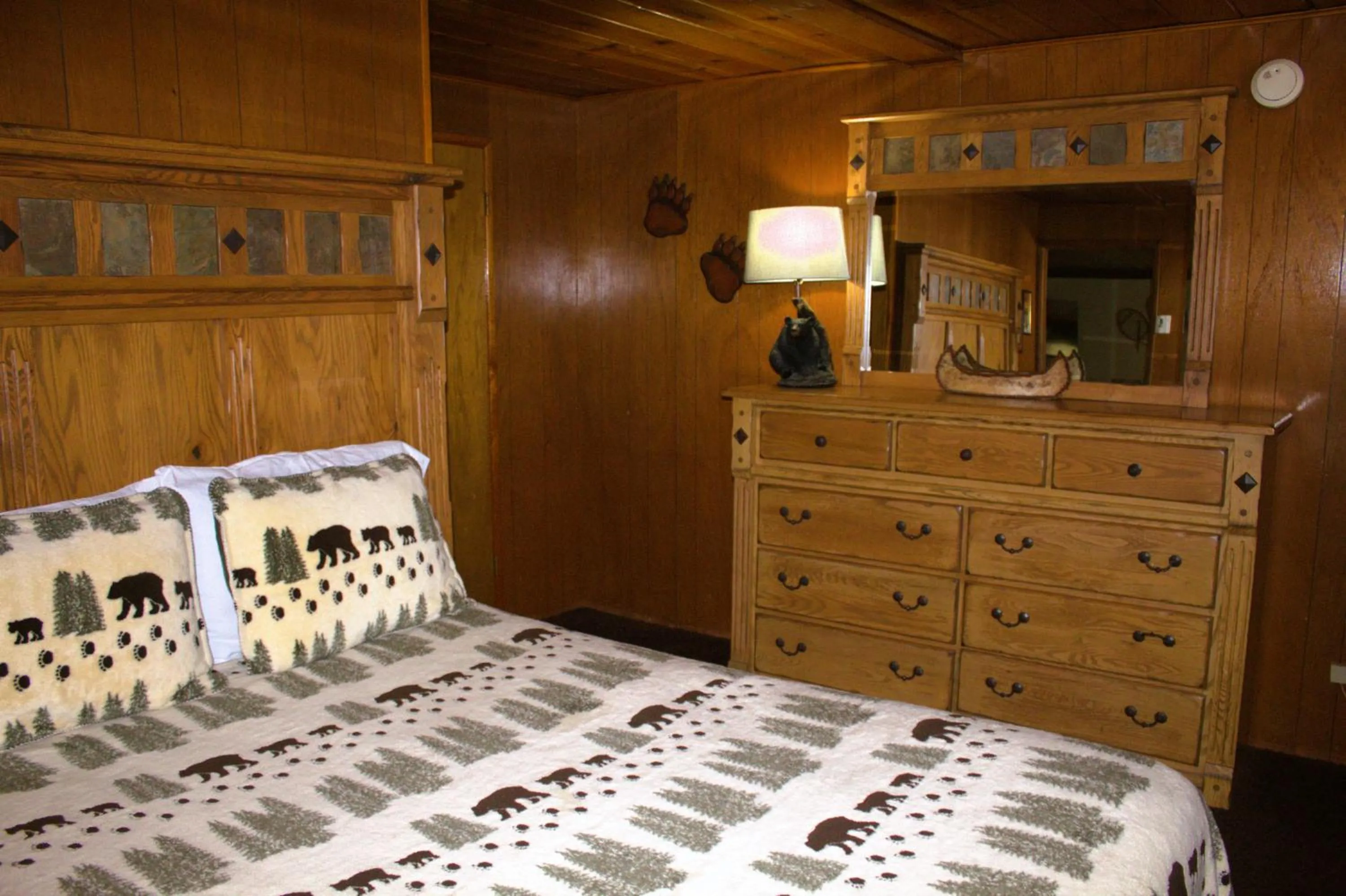 Bed in Goldmine Lodge
