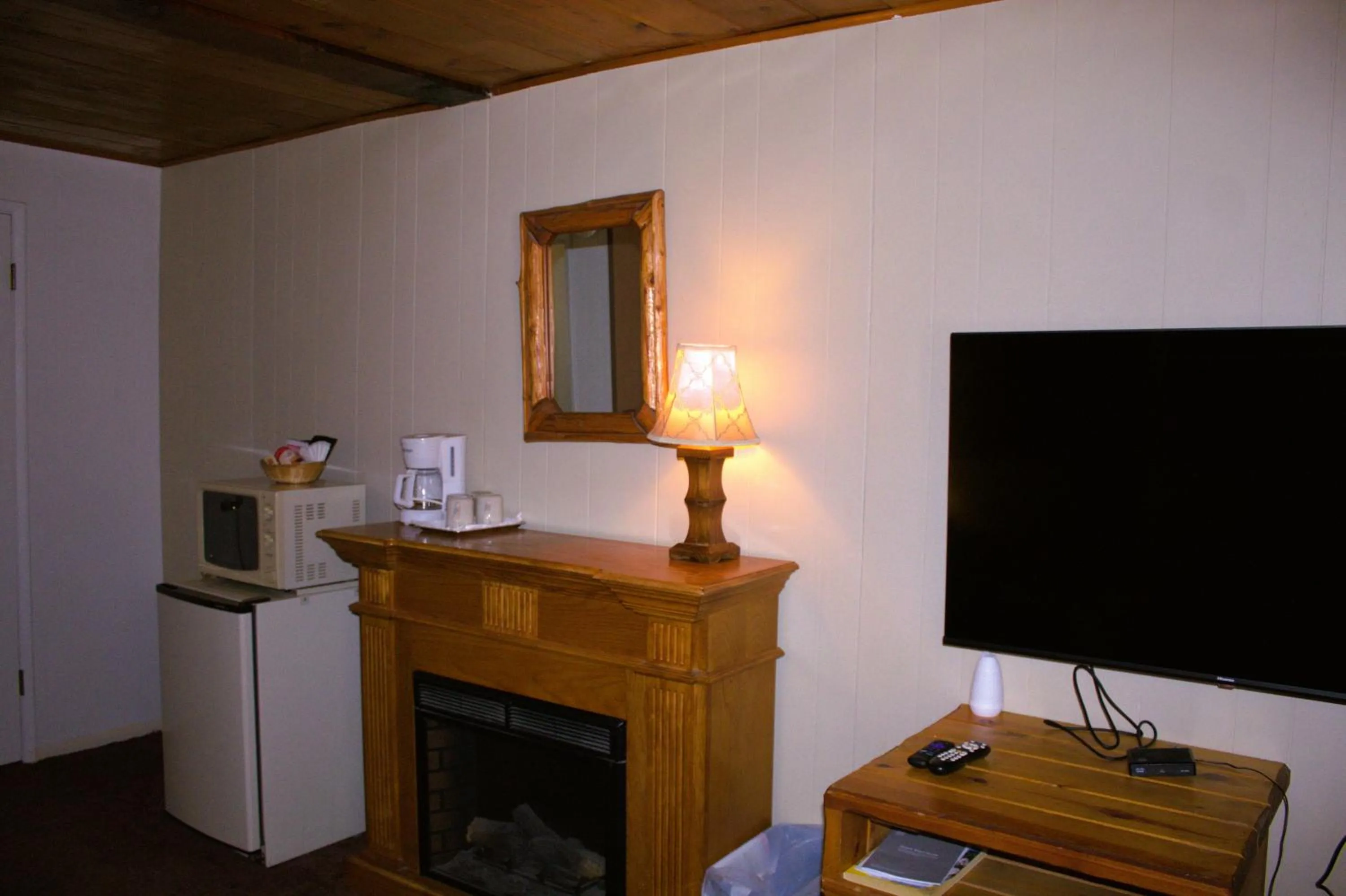 TV and multimedia in Goldmine Lodge