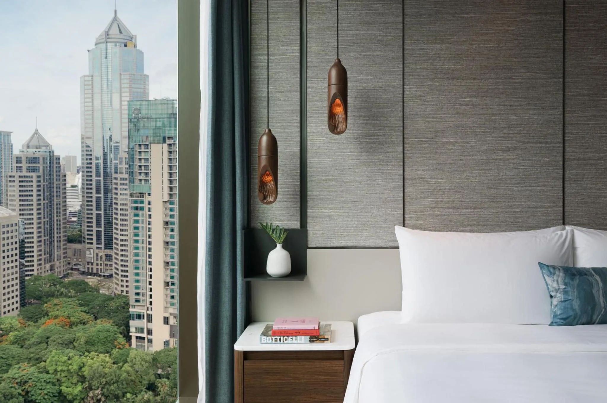 Photo of the whole room, Bed in Kimpton Maa-Lai Bangkok by IHG