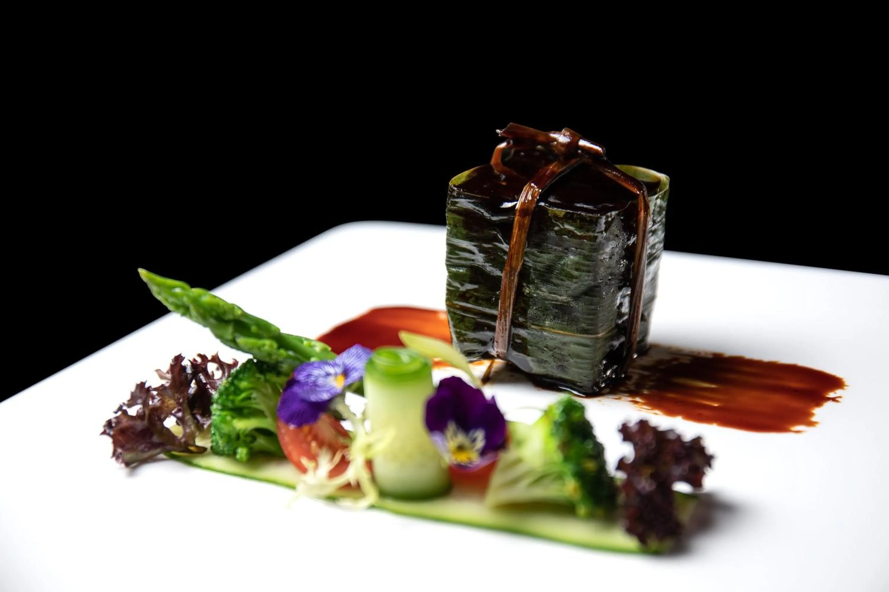 Restaurant/places to eat in Crowne Plaza Wuzhen by IHG