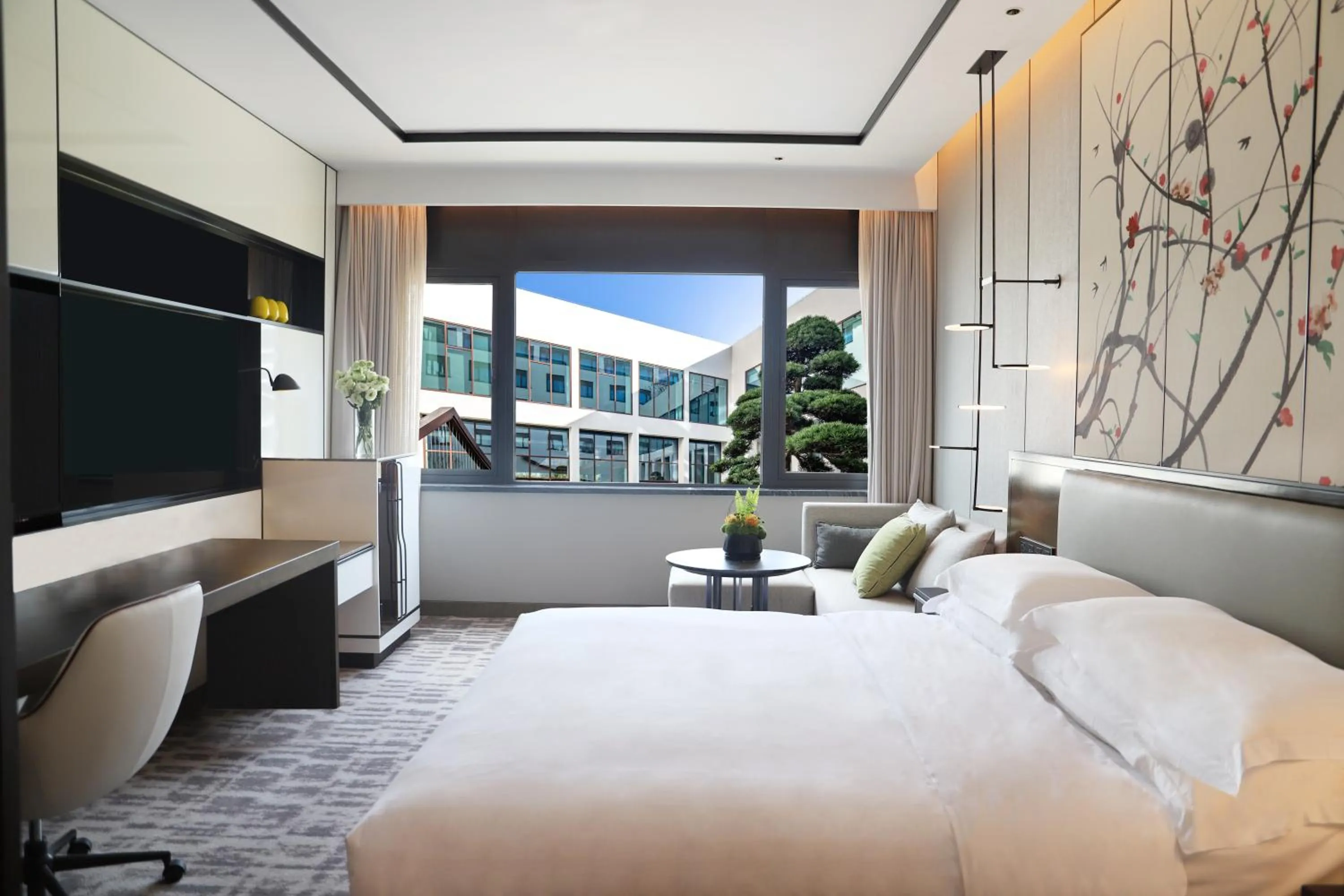 Bed in Crowne Plaza Wuzhen by IHG