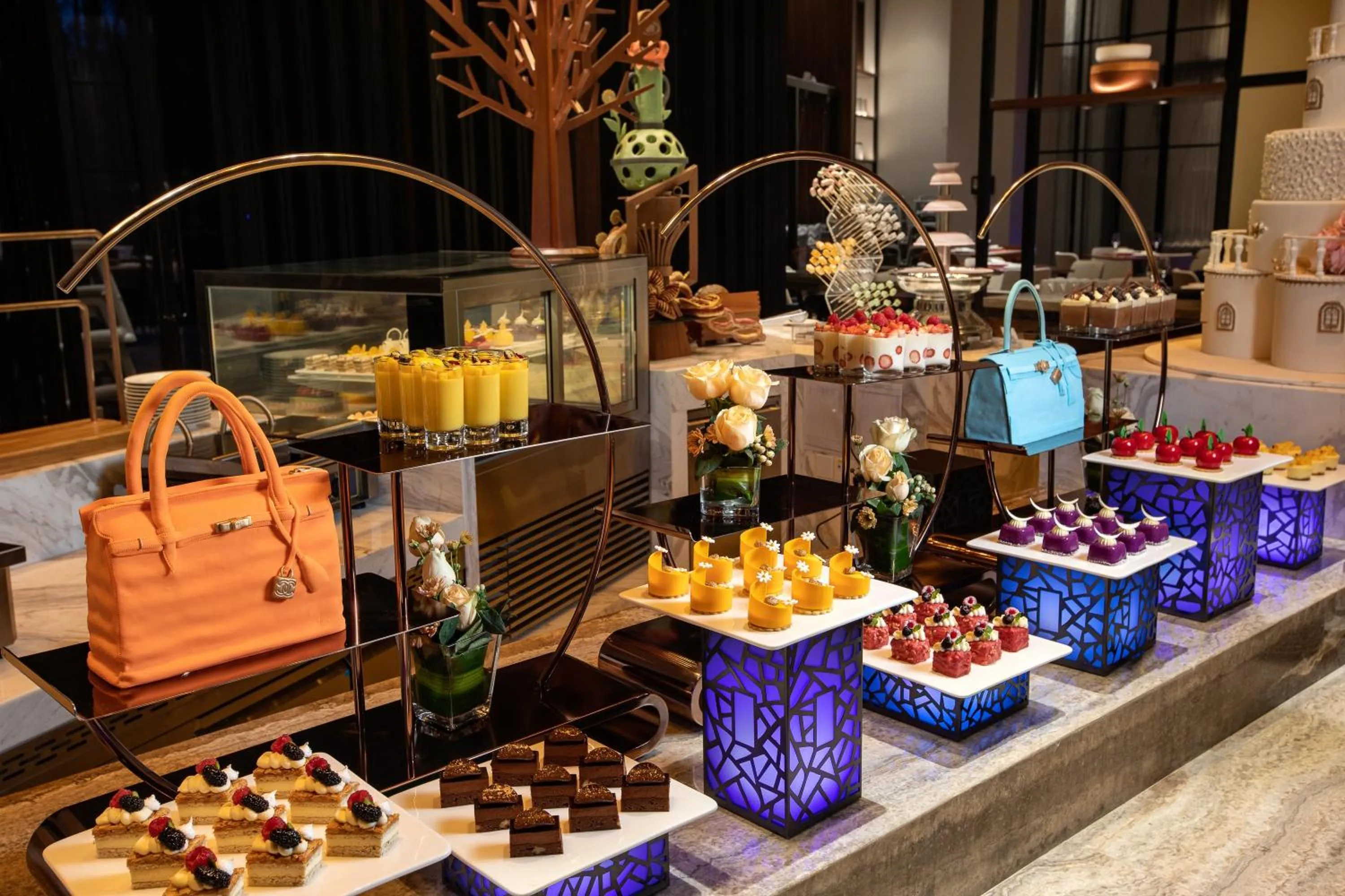 Restaurant/places to eat in Crowne Plaza Wuzhen by IHG