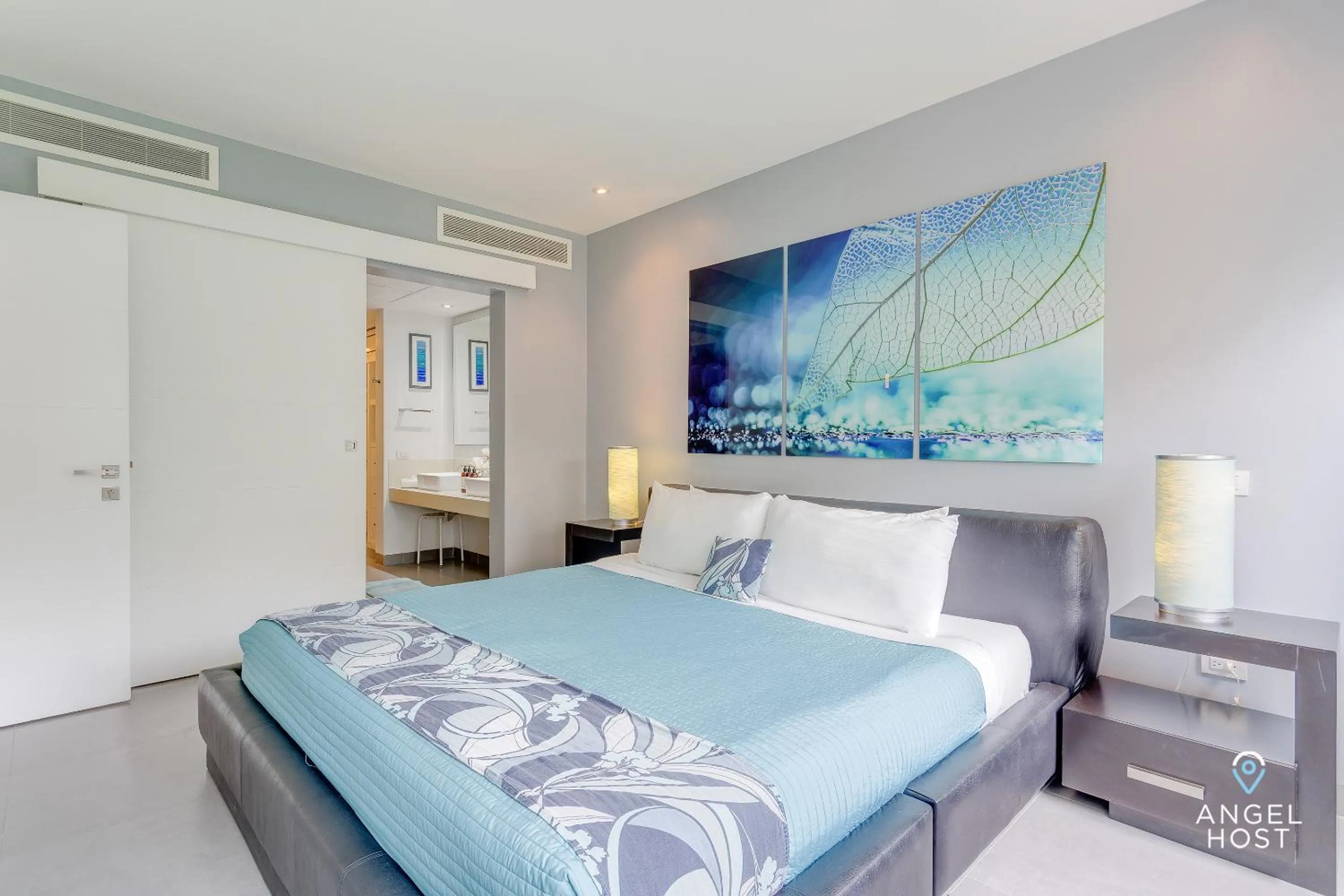 Bedroom, Bed in Golfers' Paradise at Nick Price Residences!