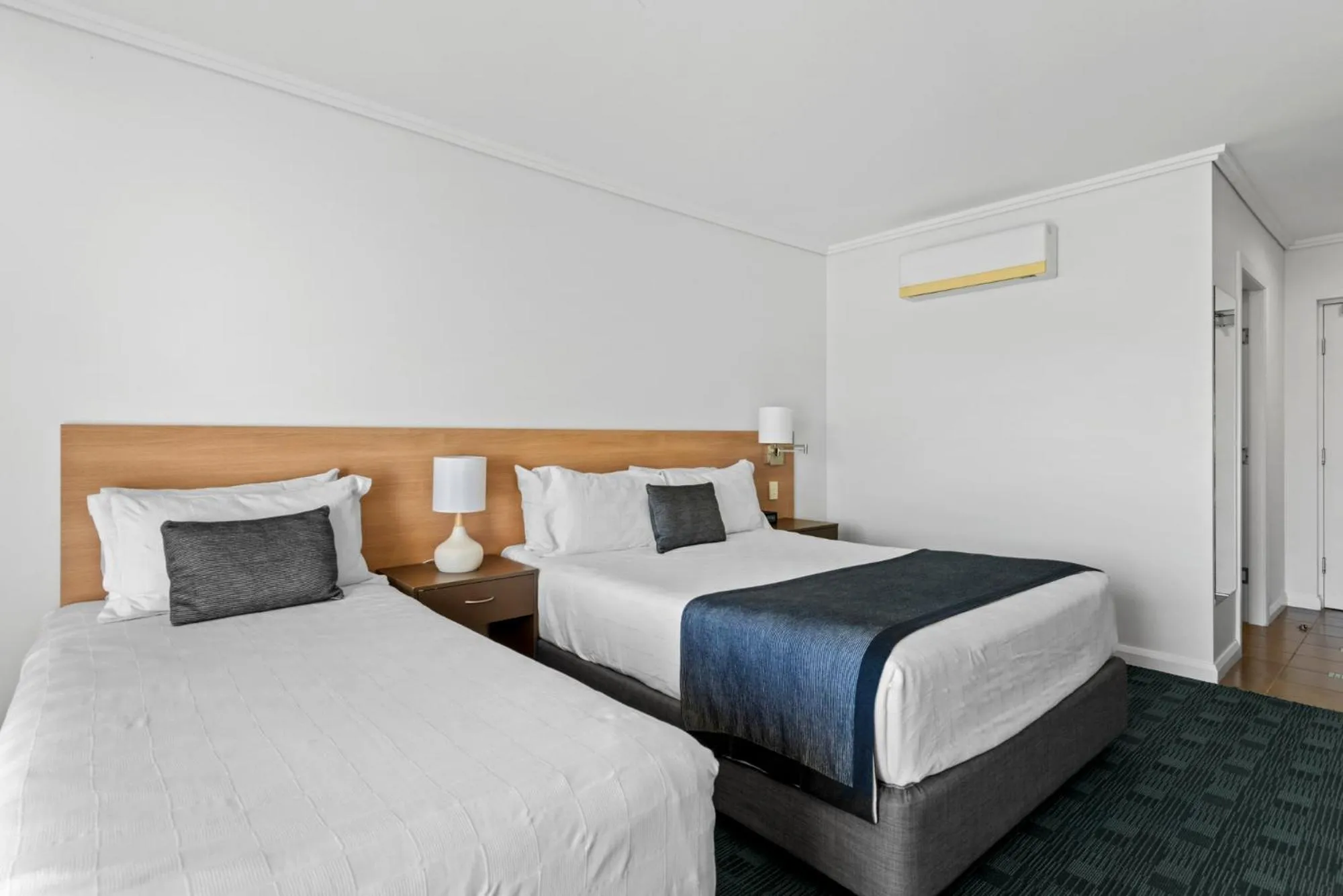 Bedroom, Bed in Springs Shoalhaven Nowra