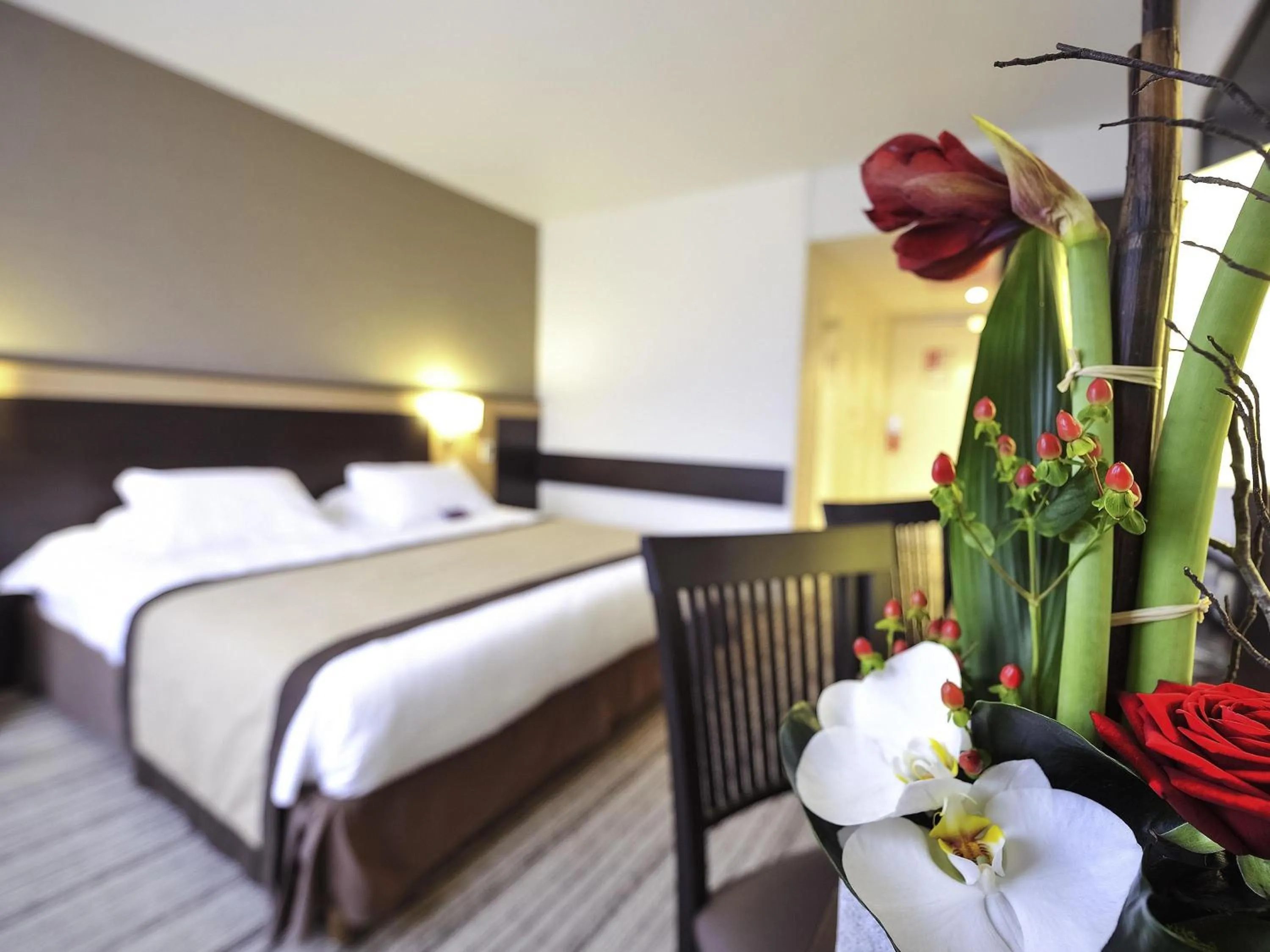 Bedroom, Bed in Mercure Rouen Val de Reuil