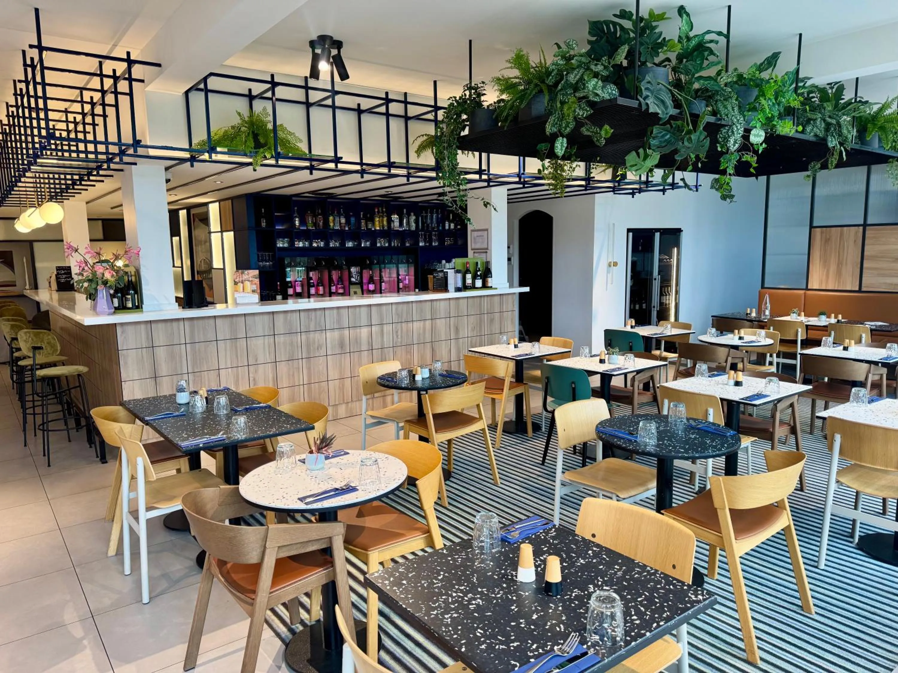 Restaurant/places to eat in Mercure Rouen Val de Reuil