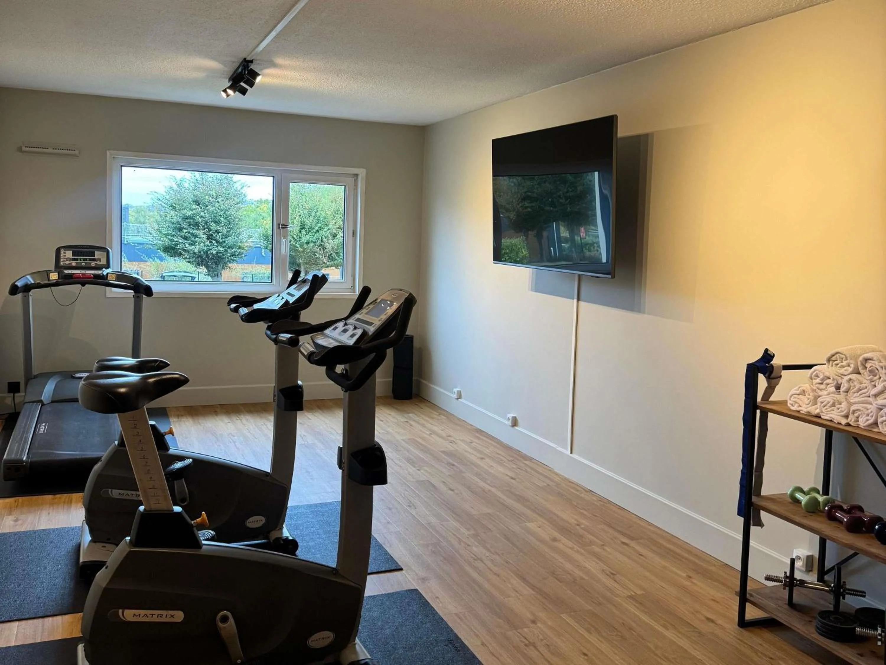 Property building in Mercure Rouen Val de Reuil