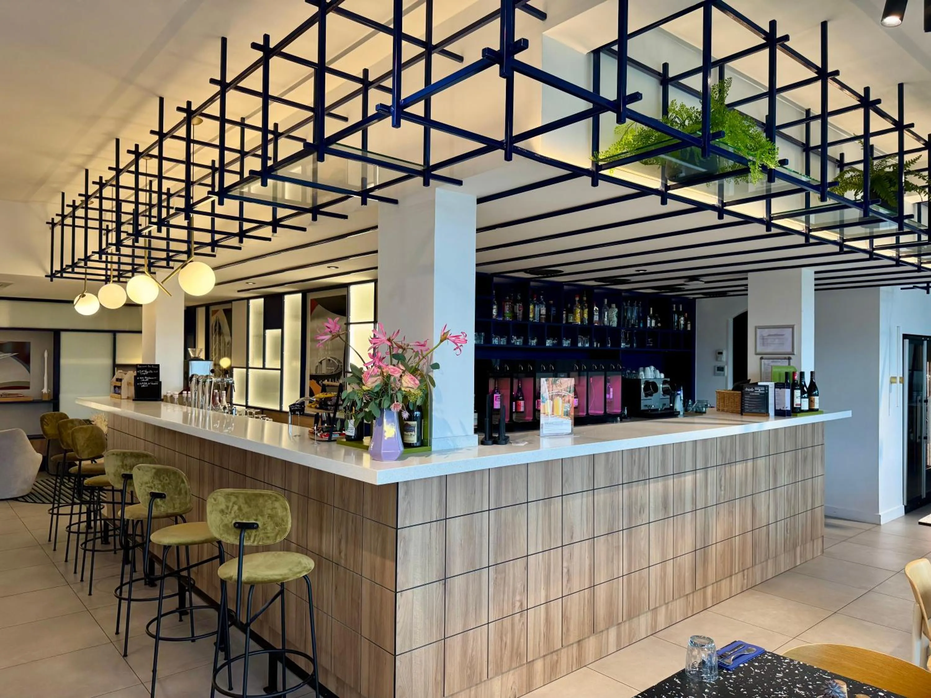 Restaurant/places to eat in Mercure Rouen Val de Reuil