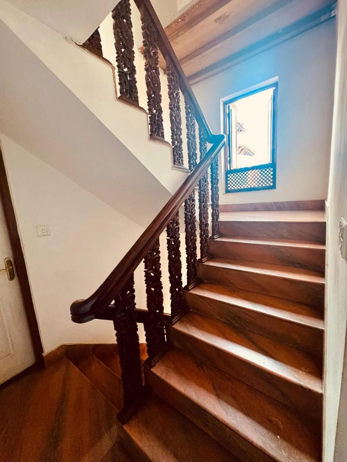 Sunny Guest House and Cafe