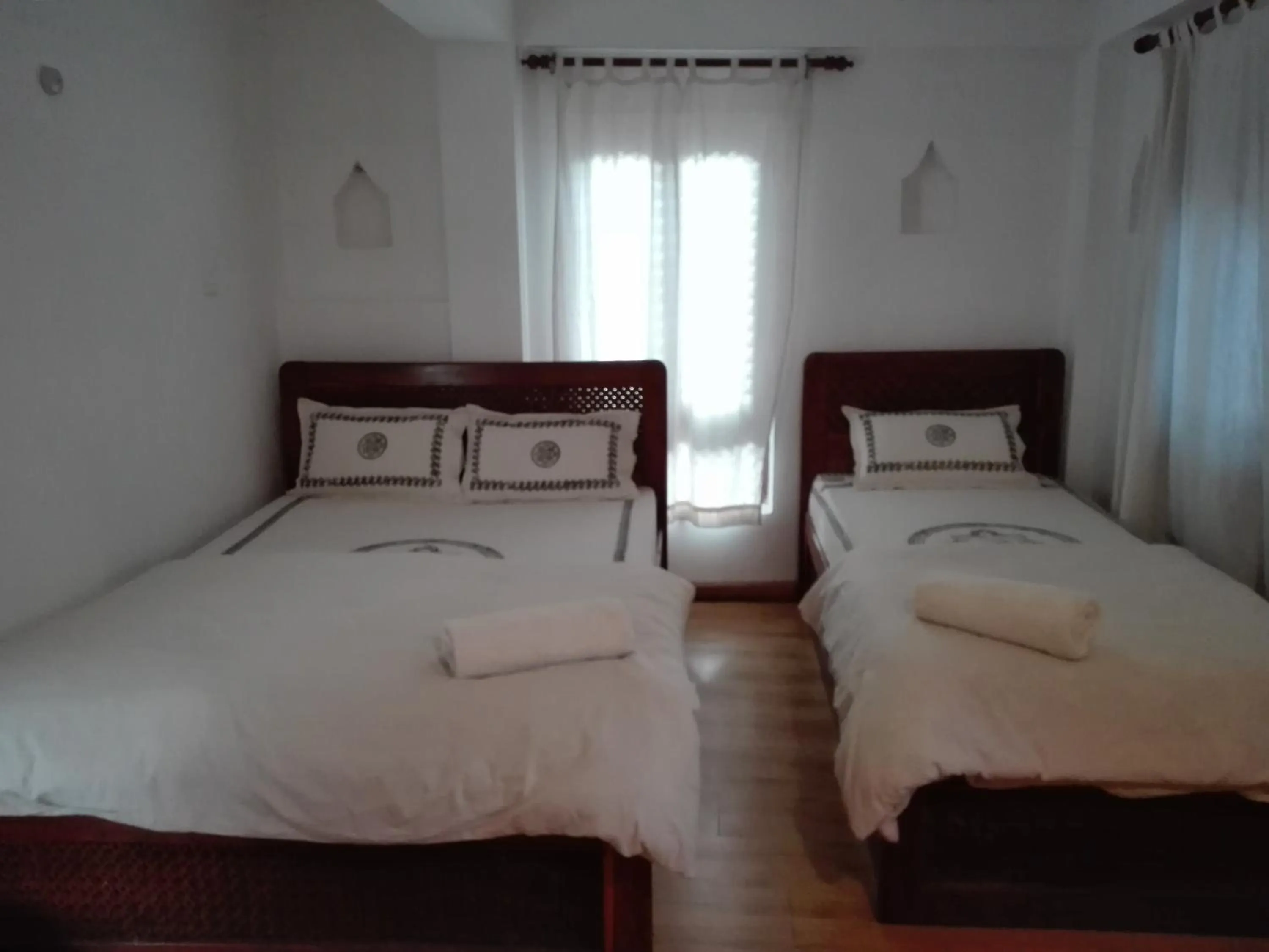 Bed in Sunny Guest House and Cafe